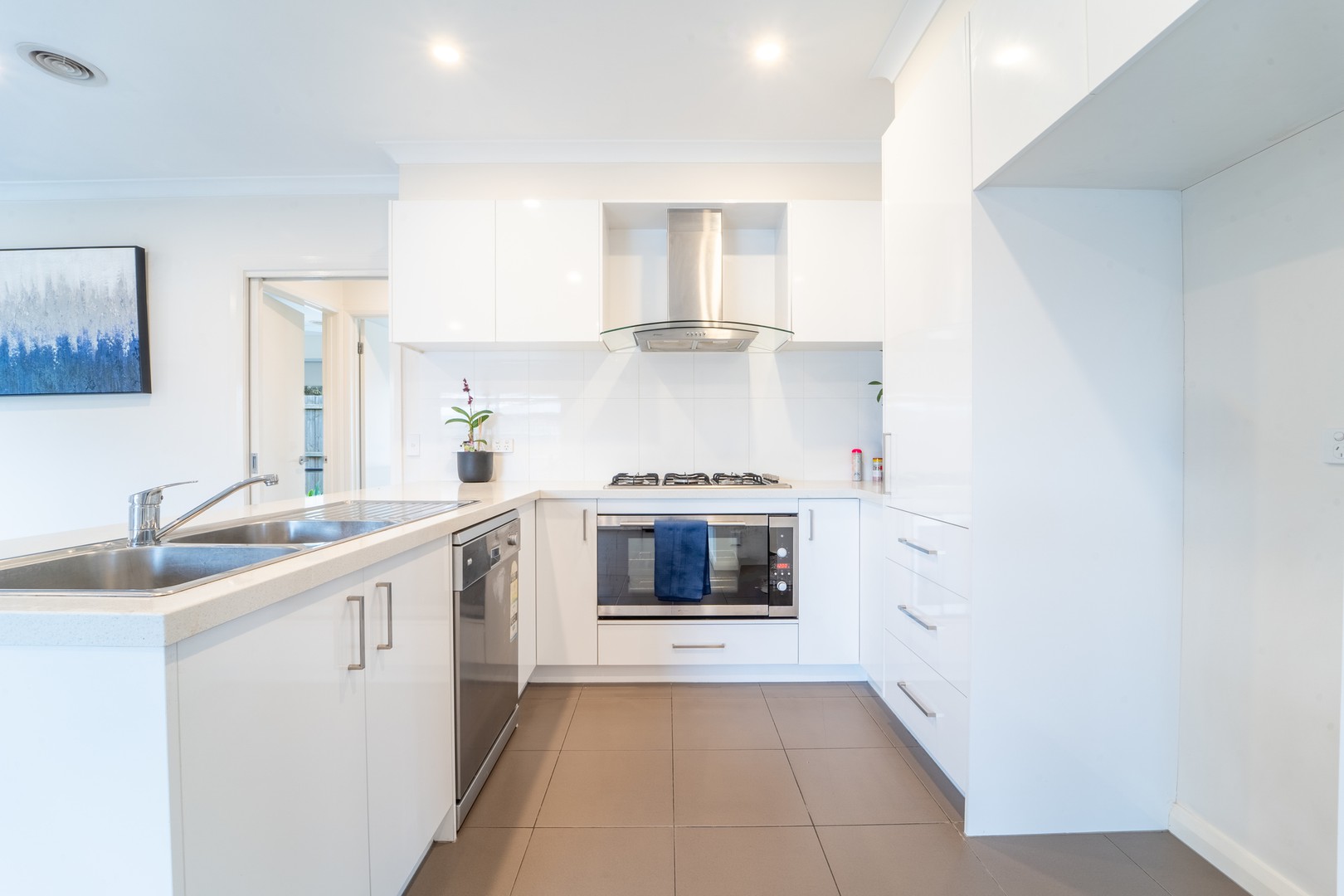 2A Springhurst Crescent, Grovedale, VIC 3216, Grovedale - Thumbnail 3