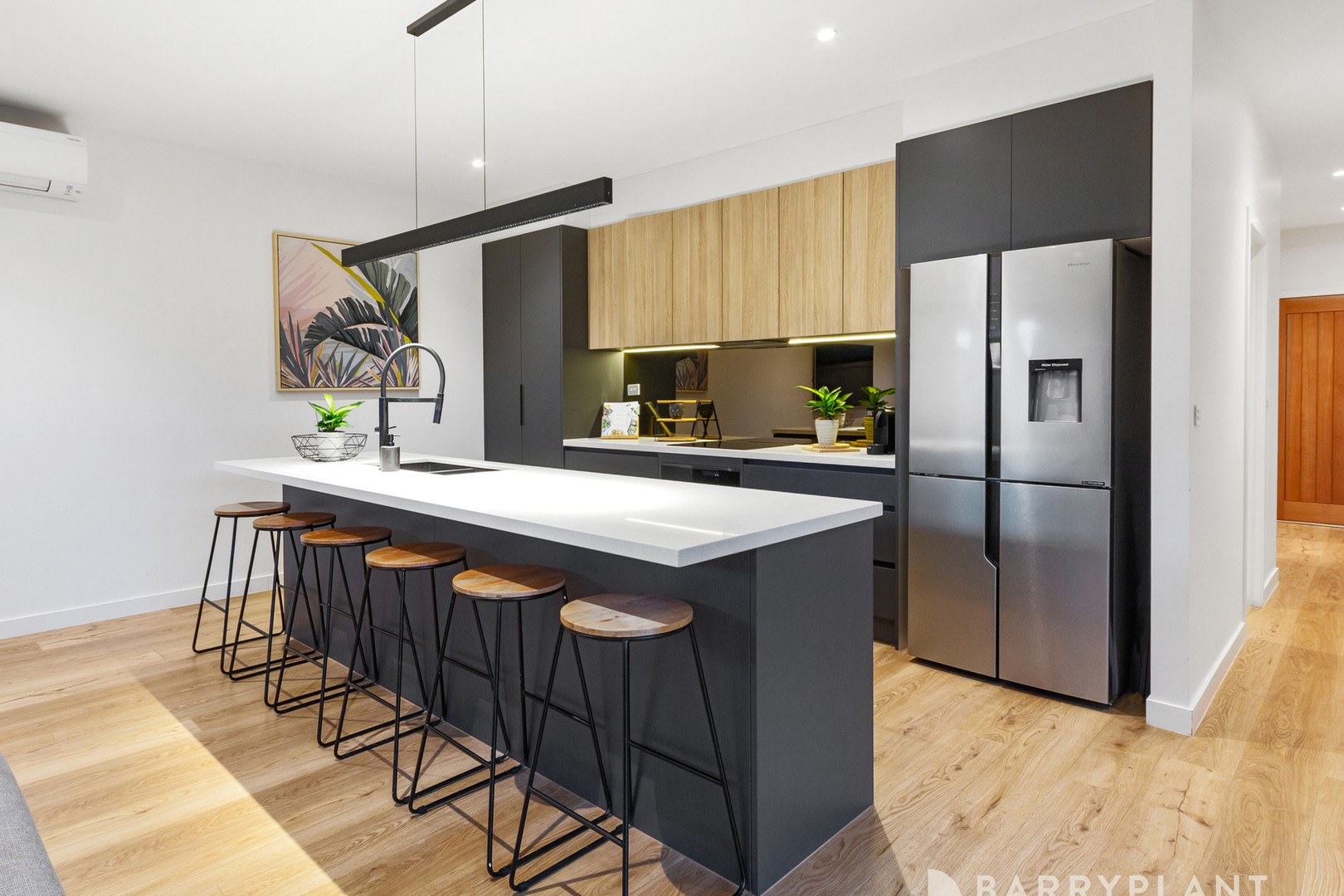 2A Stuart Street, Bayswater North, VIC 3153 - Thumbnail 2 - 10/04/2024