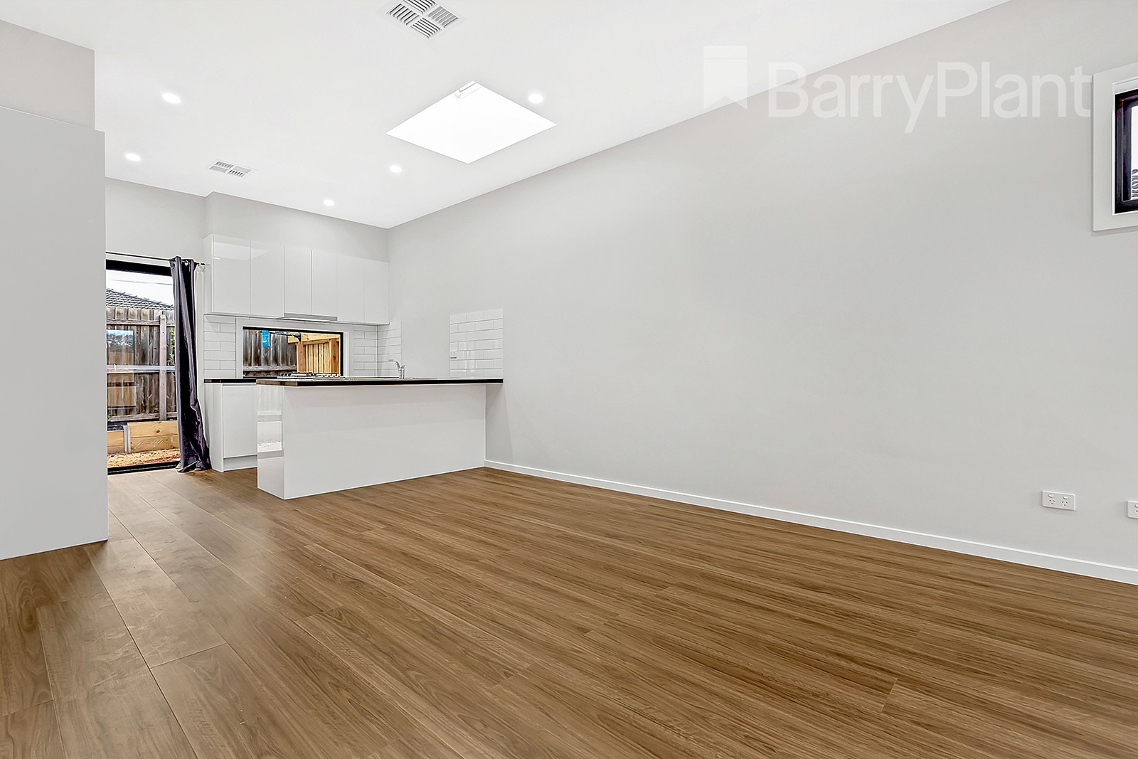 2A Woodlands Court, Craigieburn, VIC 3064, Craigieburn - Thumbnail 4