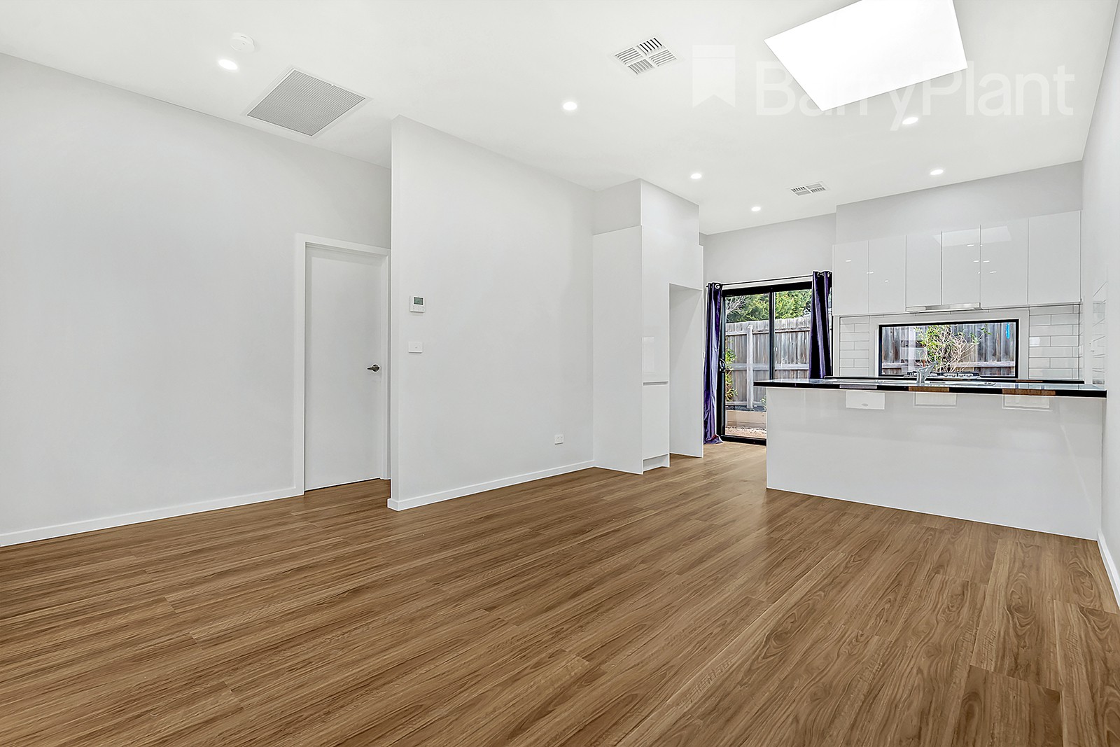 2A Woodlands Court, Craigieburn, VIC 3064, Craigieburn - Thumbnail 5