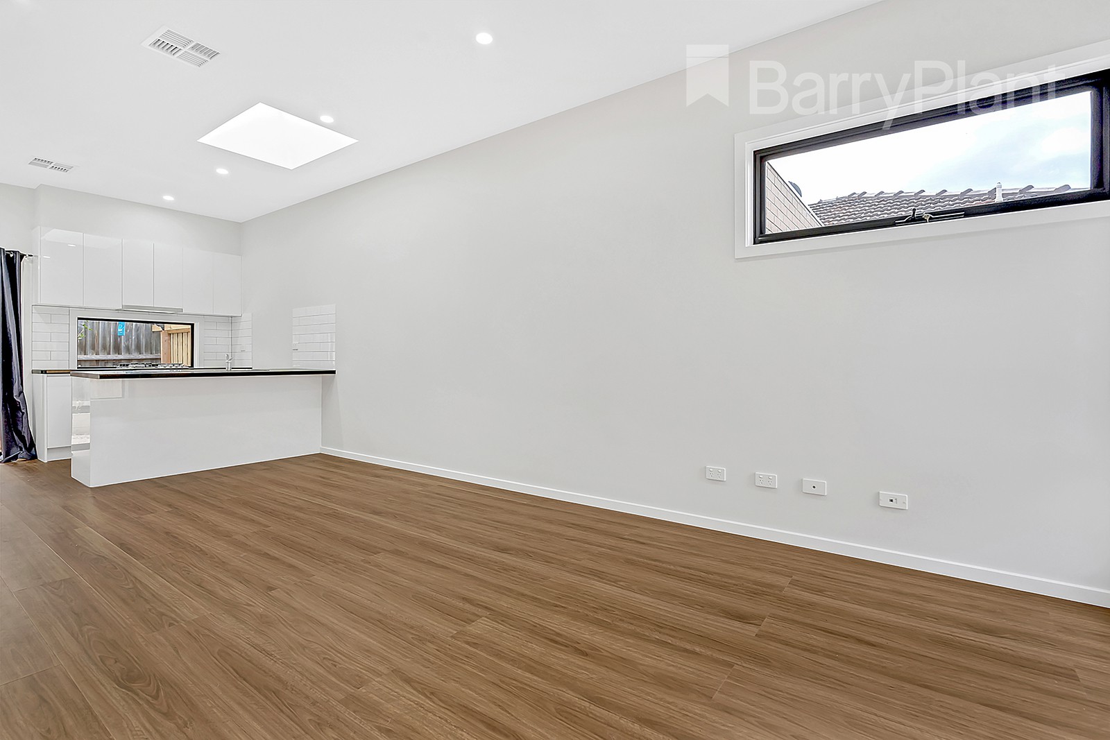 2A Woodlands Court, Craigieburn, VIC 3064, Craigieburn - Thumbnail 6