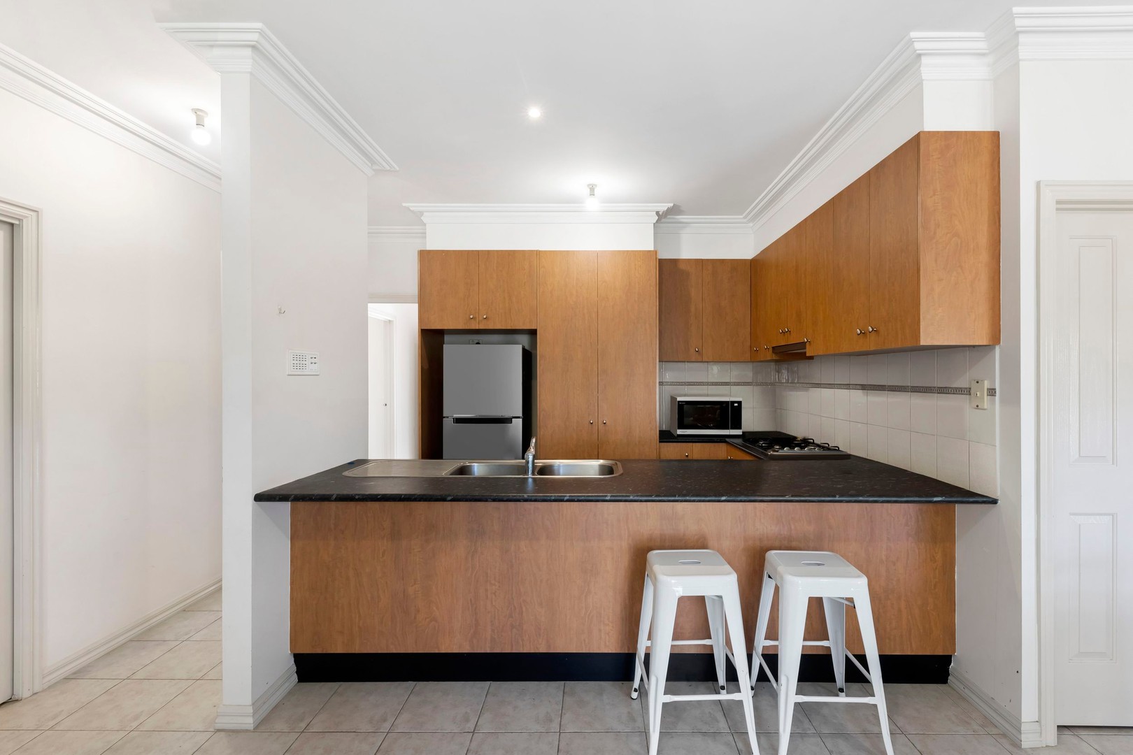 2B Arvern Avenue, Avondale Heights, VIC 3034, Avondale Heights - Thumbnail 3