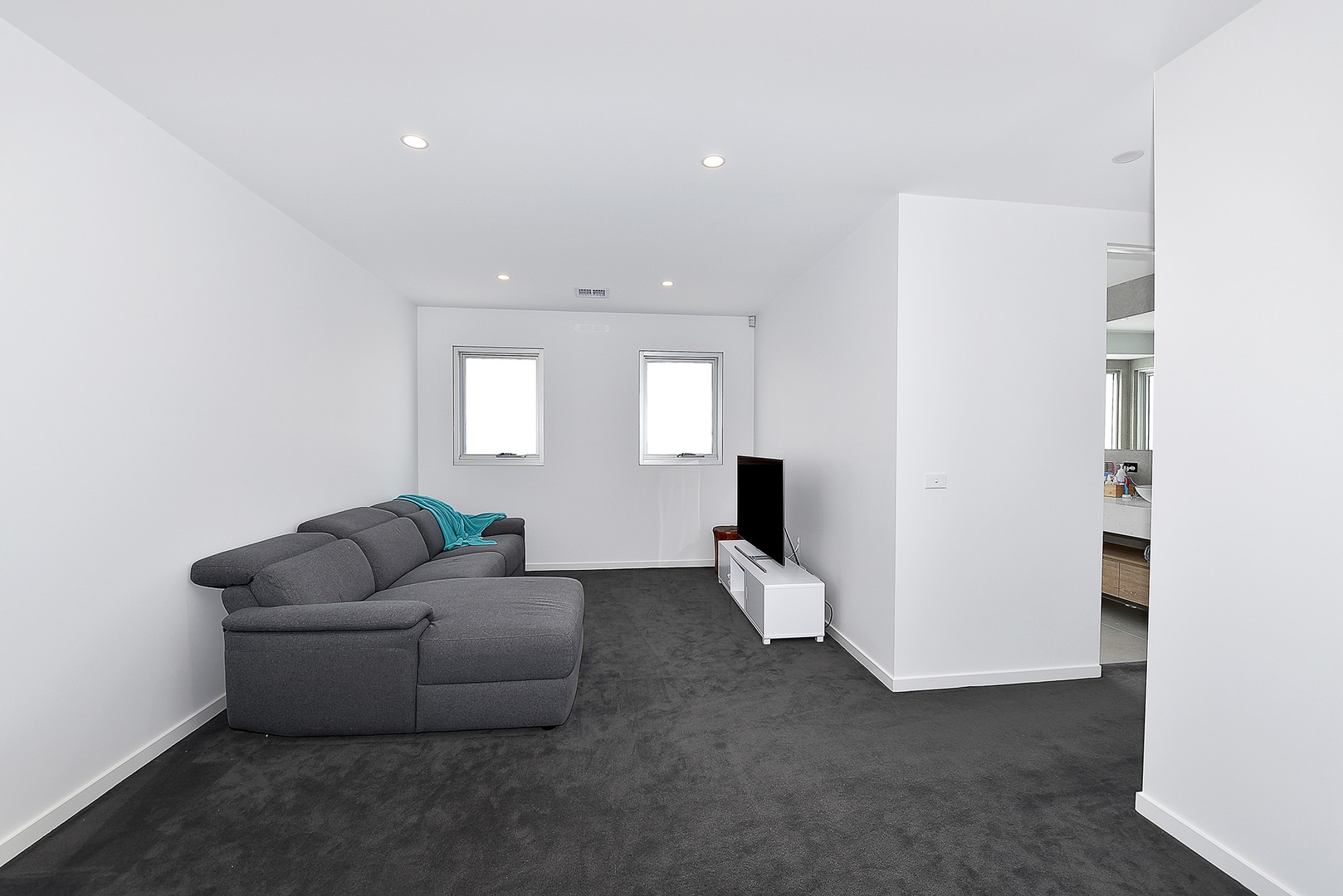 2B  Collins  Street, Essendon, VIC 3040, Essendon - Thumbnail 6