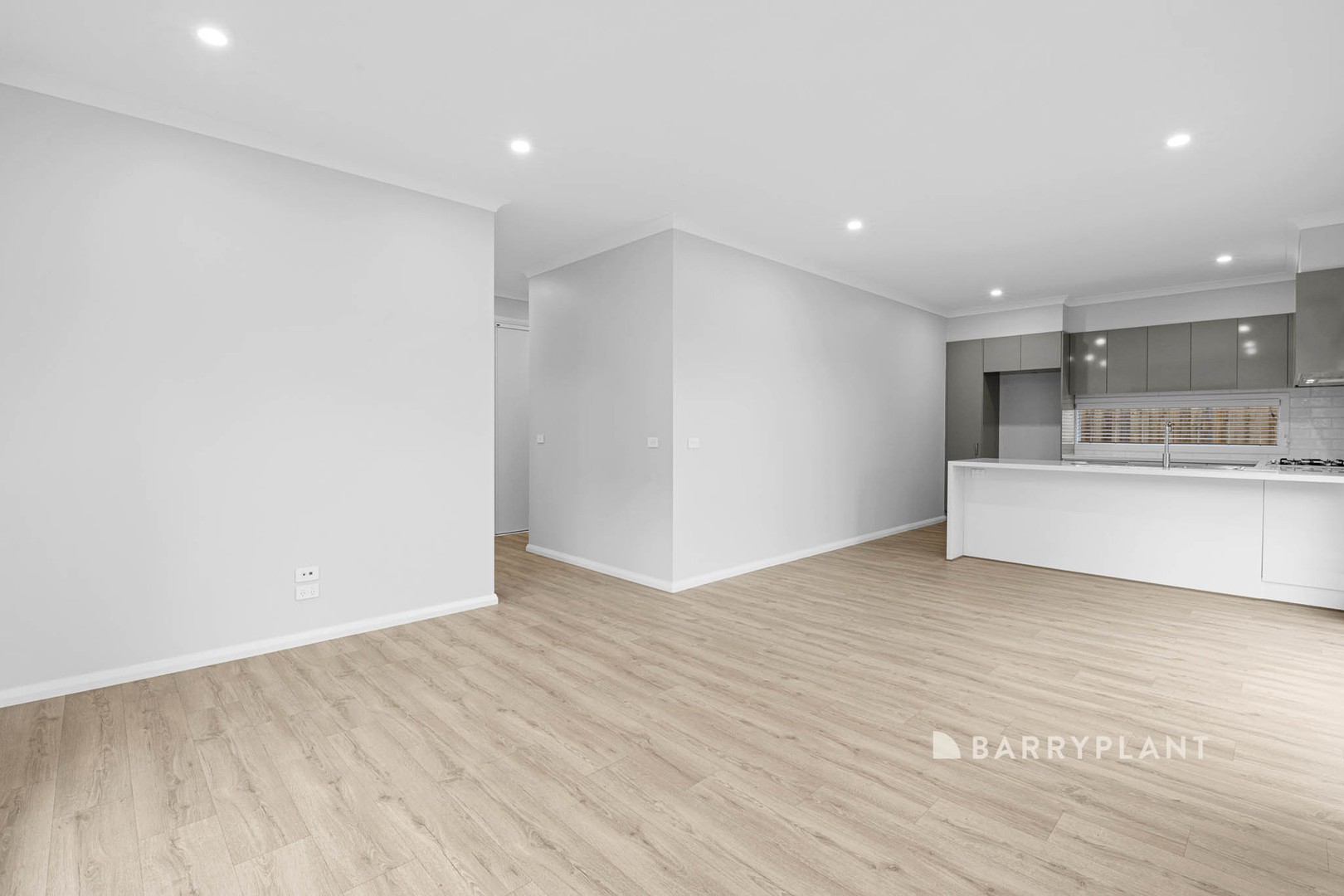 2B Rosalie Court, Pakenham, VIC 3810, Pakenham - Thumbnail 2