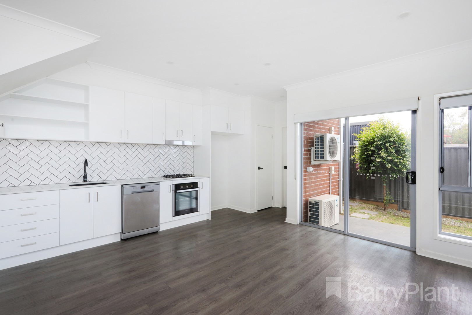 2B Urana Avenue, Sunshine North, VIC 3020, Sunshine North - Thumbnail 3