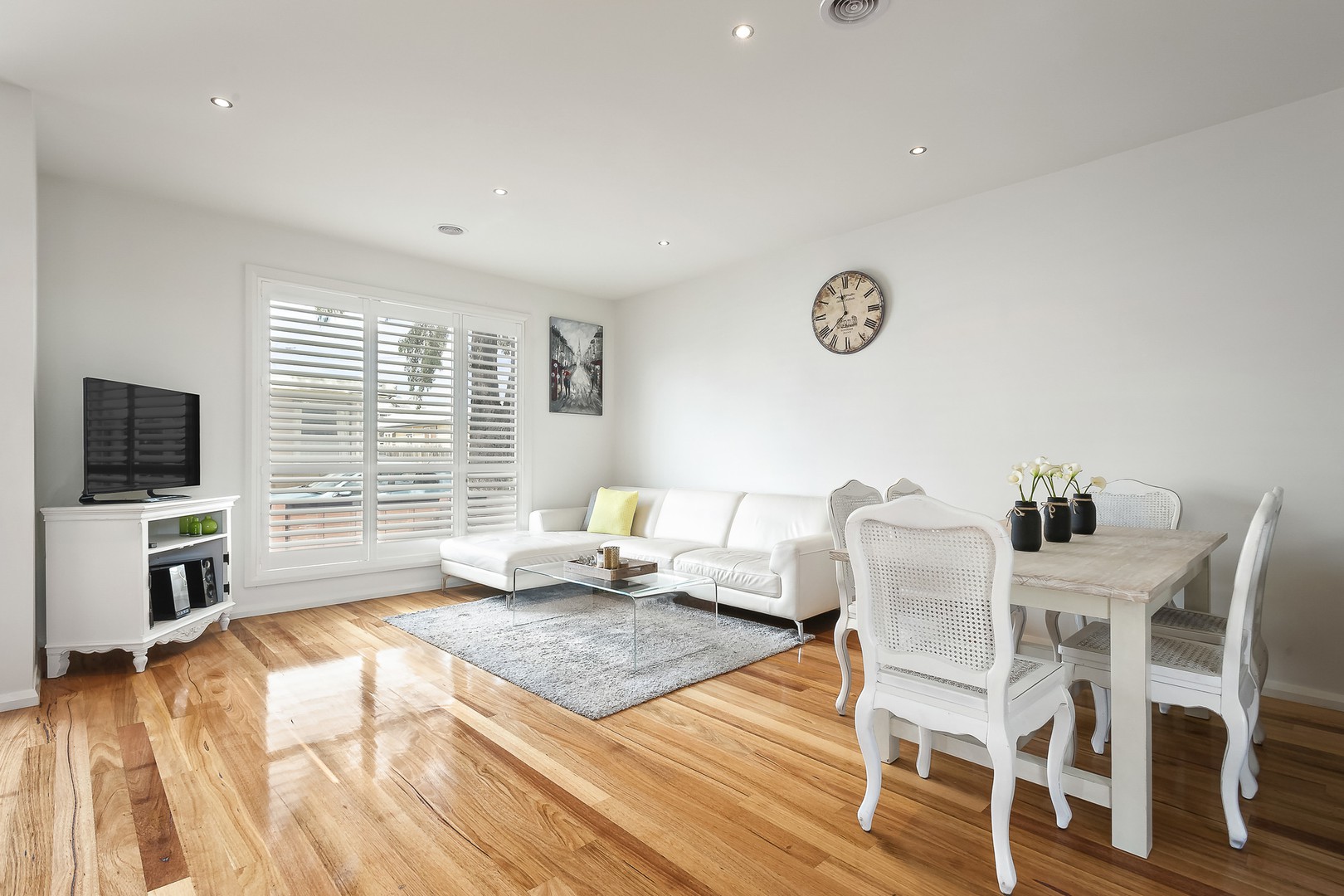 2B Warwick Road, Pascoe Vale, VIC 3044 - Thumbnail 2 - 10/12/2025