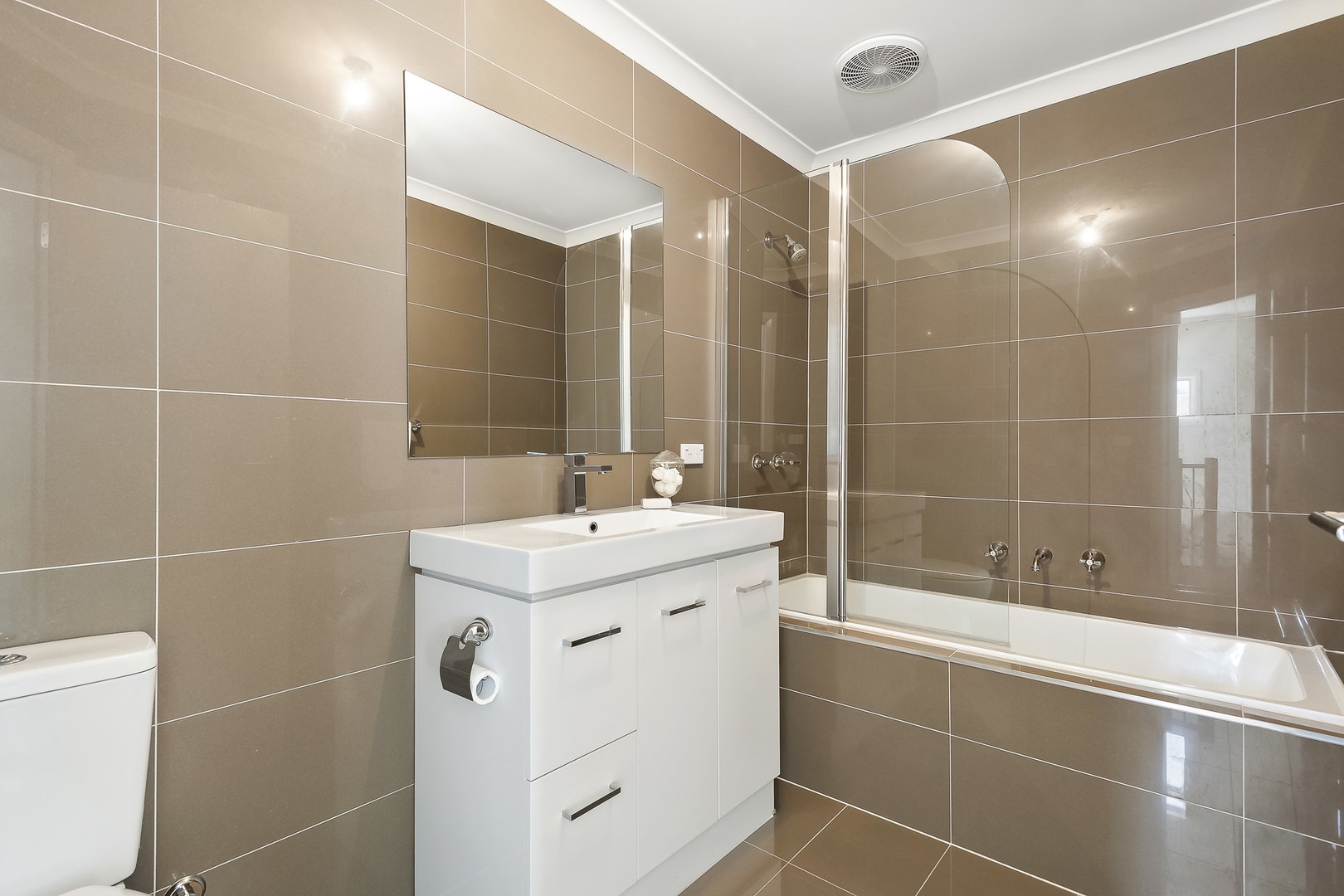 2B Warwick Road, Pascoe Vale, VIC 3044, Pascoe Vale - Thumbnail 5