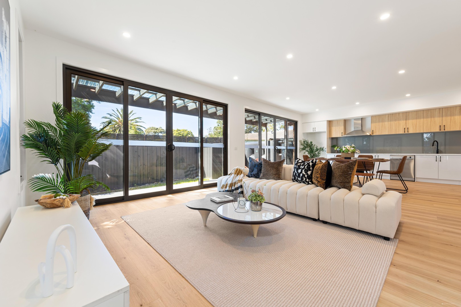 2B Willison Street, Bayswater, VIC 3153 - Thumbnail 2 - 07/04/2026