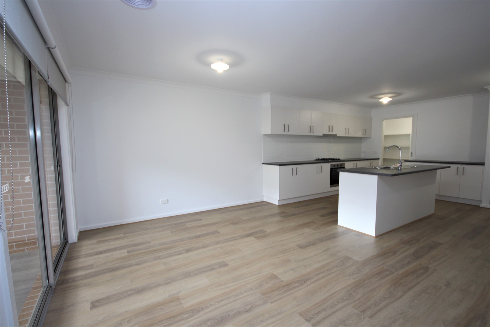 2D Azilemot Avenue, Herne Hill, VIC 3218 - Thumbnail 2 - 30/11/2023