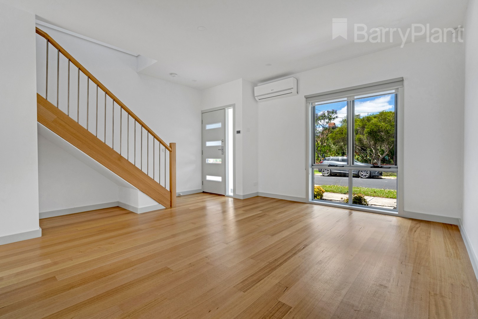 2D Taylor Avenue, Reservoir, VIC 3073, Reservoir - Thumbnail 2