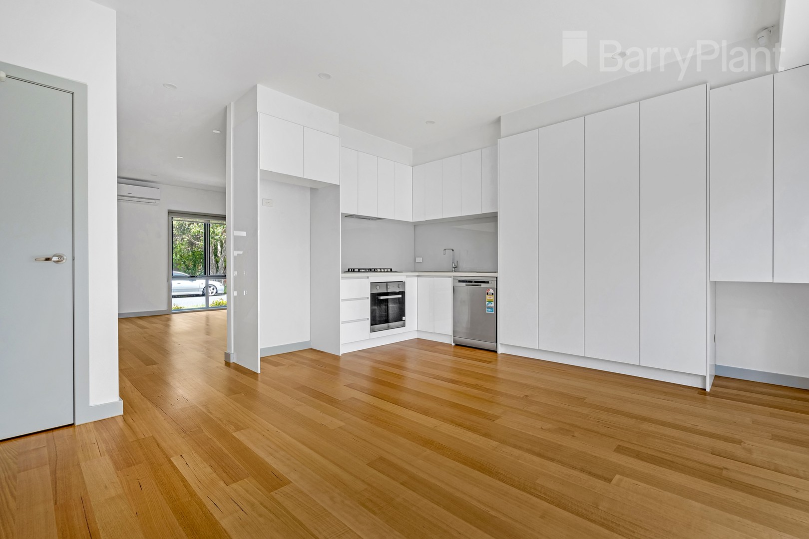 2D Taylor Avenue, Reservoir, VIC 3073, Reservoir - Thumbnail 4