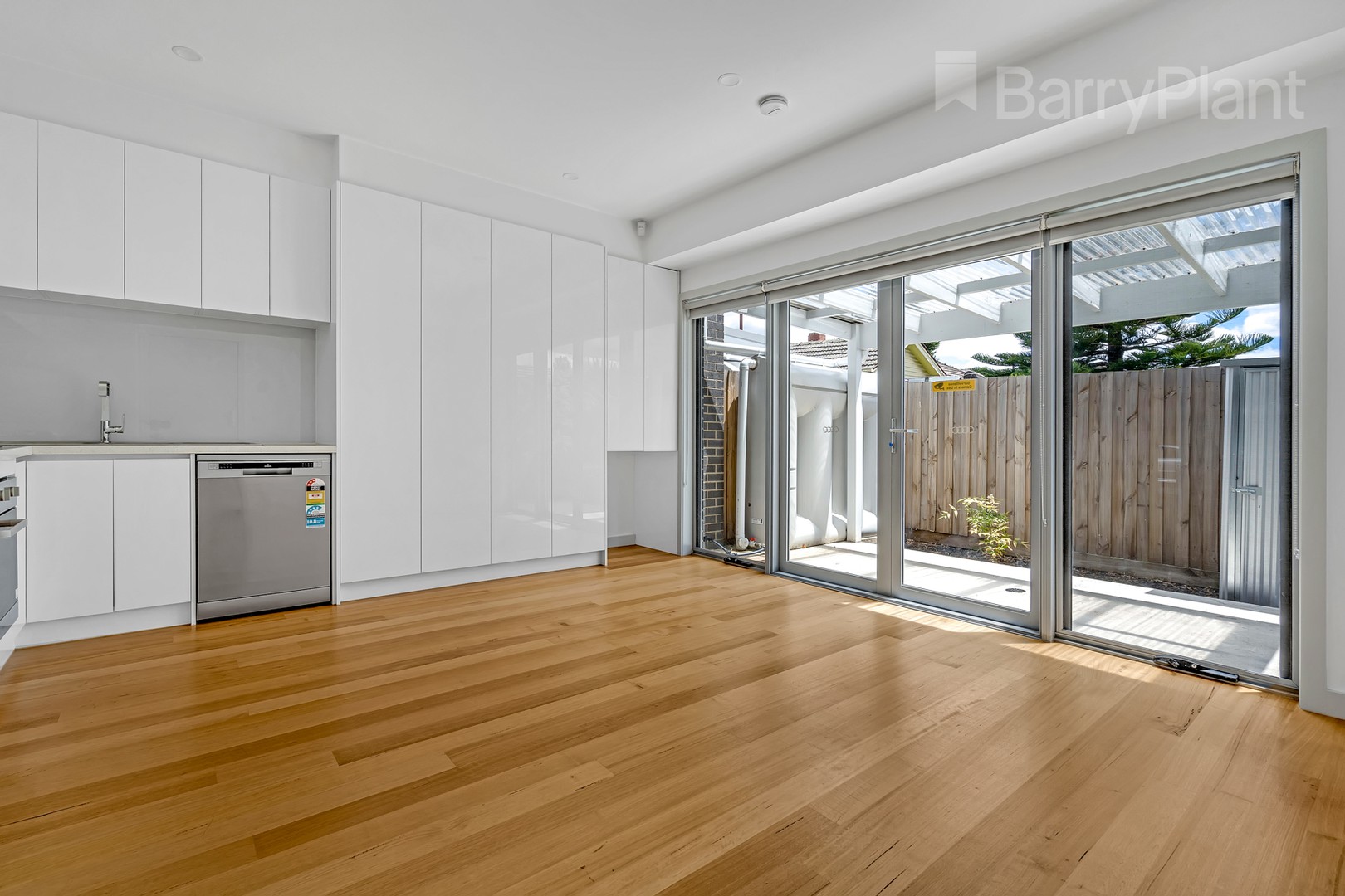 2D Taylor Avenue, Reservoir, VIC 3073, Reservoir - Thumbnail 6