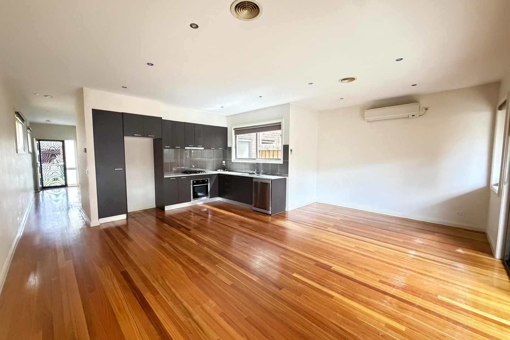 2D Westall Street, Thomastown, VIC 3074 - Thumbnail 1 - 26/10/2026