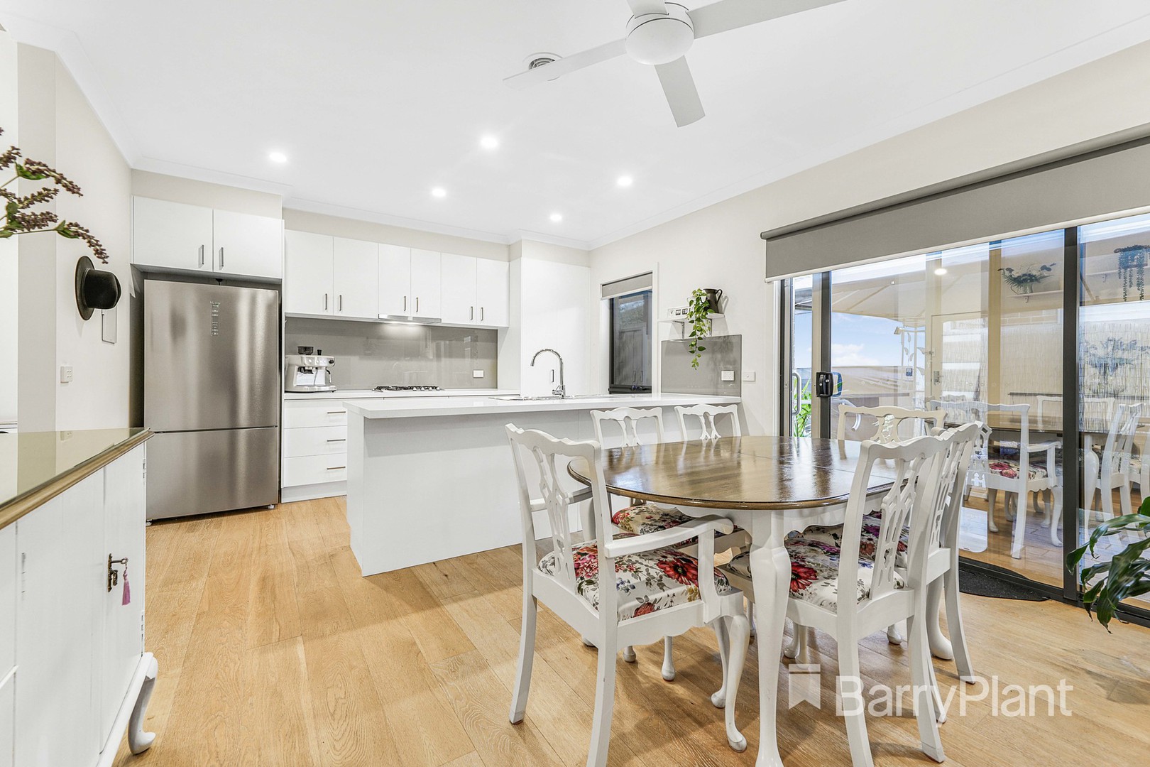2E Graham Avenue, Kilsyth, VIC 3137, Kilsyth - Thumbnail 2