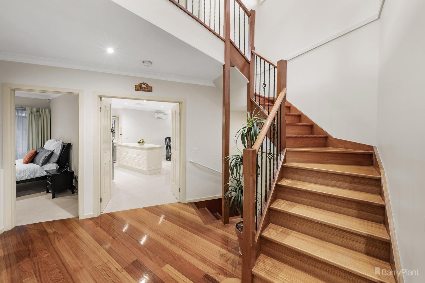 3/1 Arnold Grove, Doncaster, VIC 3108, Doncaster - Thumbnail 2