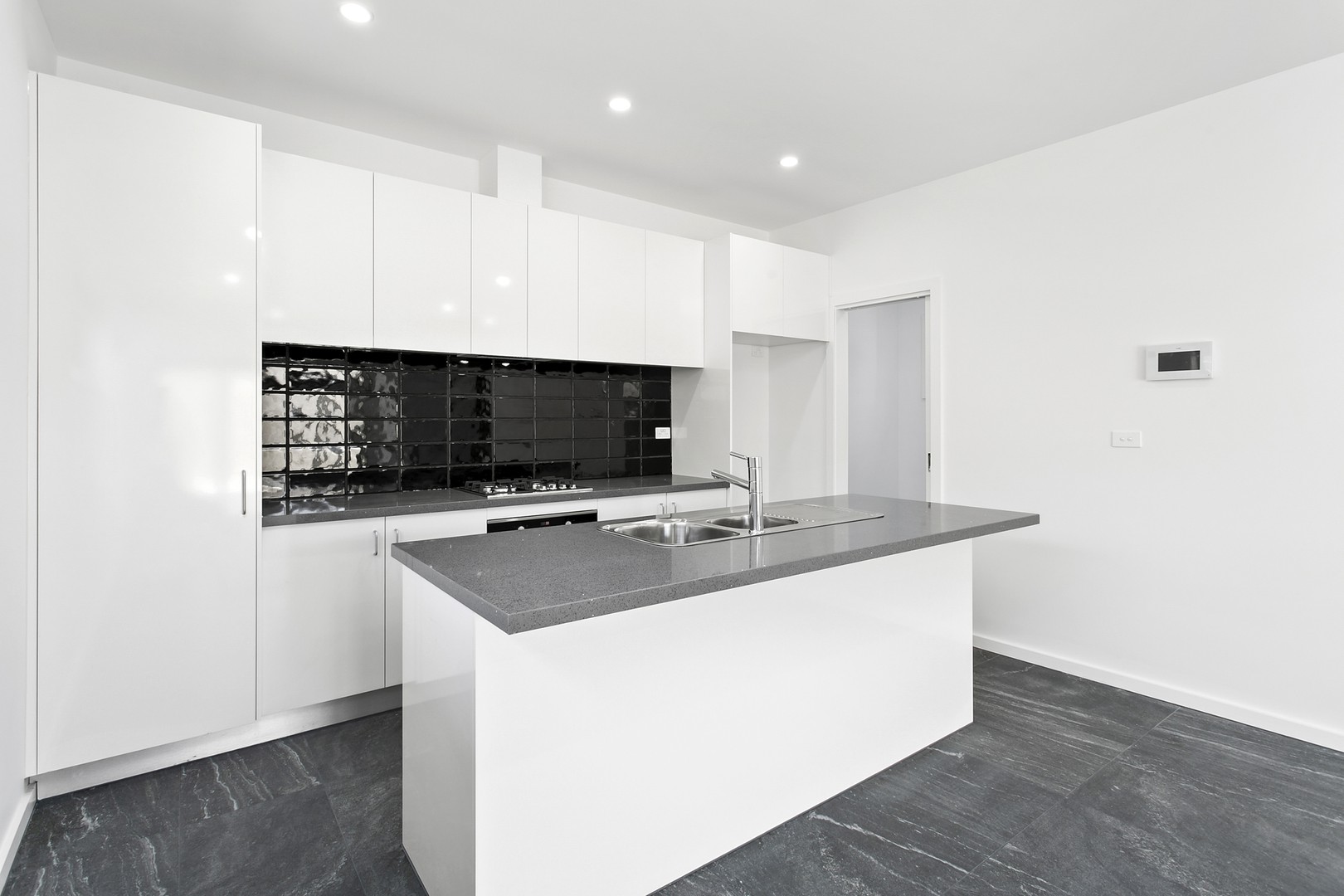 3/1 Dorset Road, Pascoe Vale, VIC 3044, Pascoe Vale - Thumbnail 2
