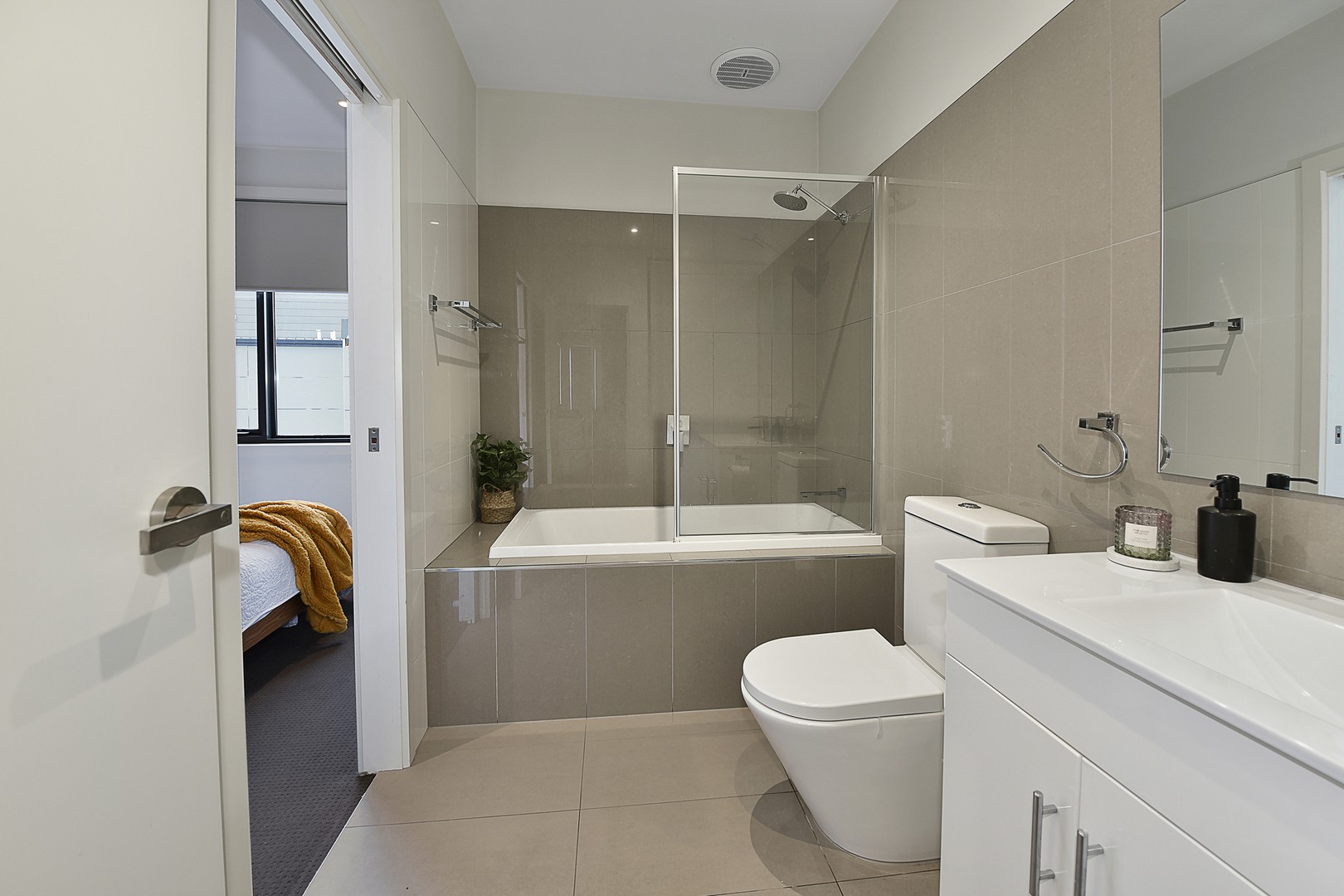 3/1 Erskine Avenue, Reservoir, VIC 3073, Reservoir - Thumbnail 6