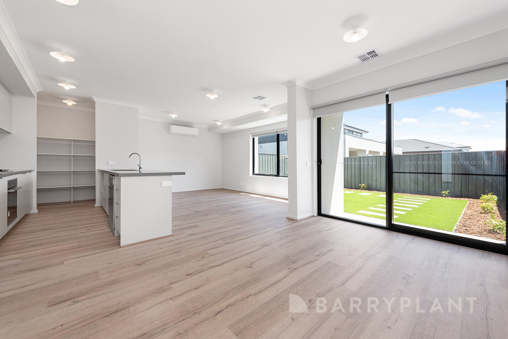 3/1 Greenpoint Drive, Rockbank, VIC 3335, Rockbank - Thumbnail 3
