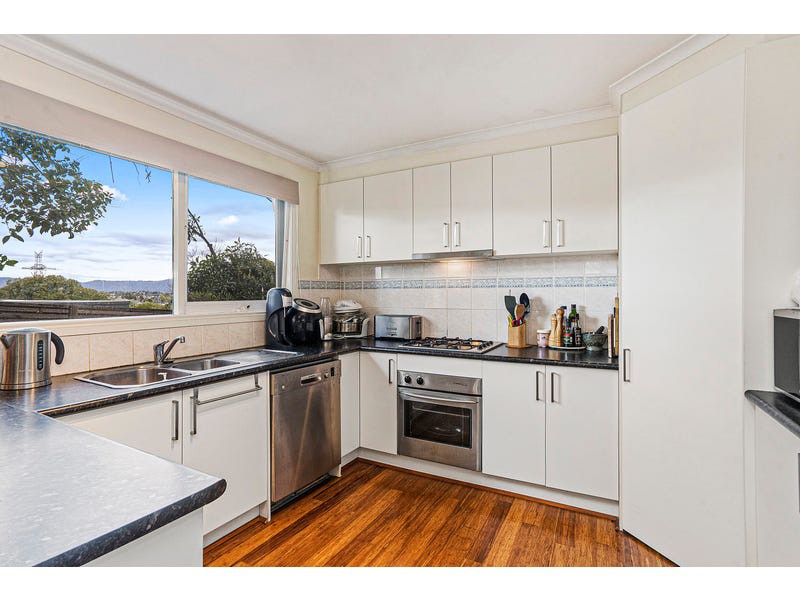 3/1 Irvine Street, Mitcham, VIC 3132, Mitcham - Thumbnail 3