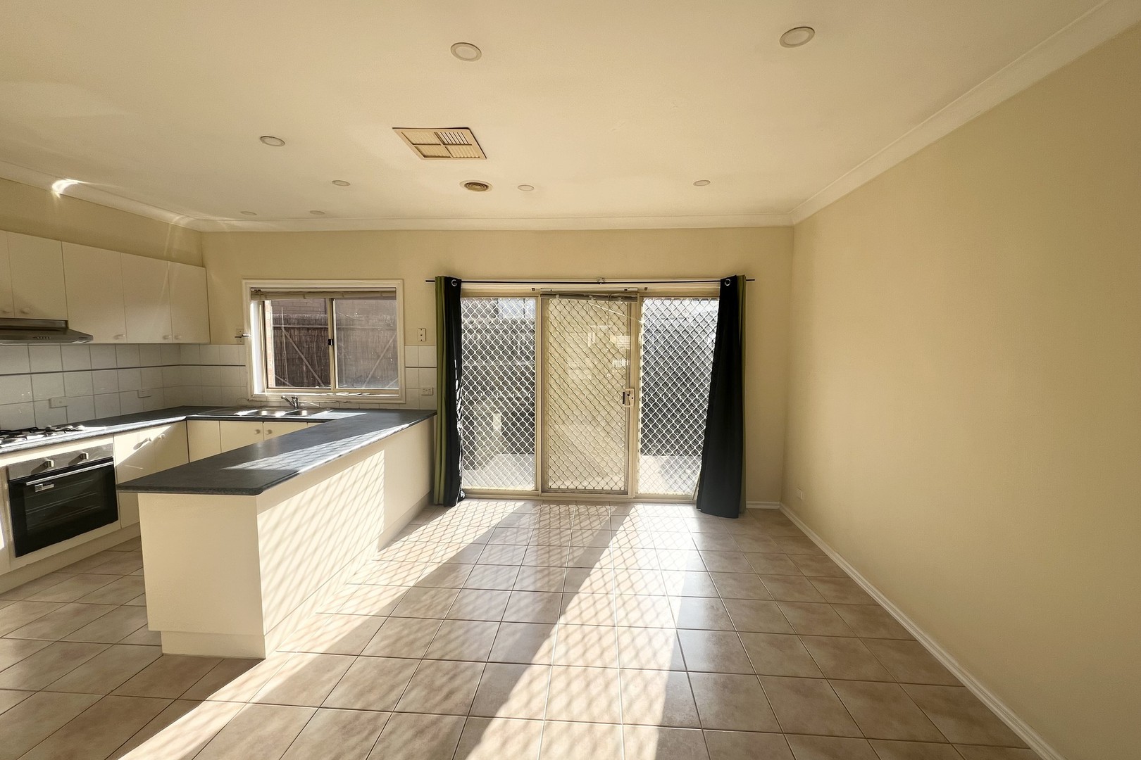 3/1 Lister Street, St Albans, VIC 3021, St Albans - Thumbnail 4