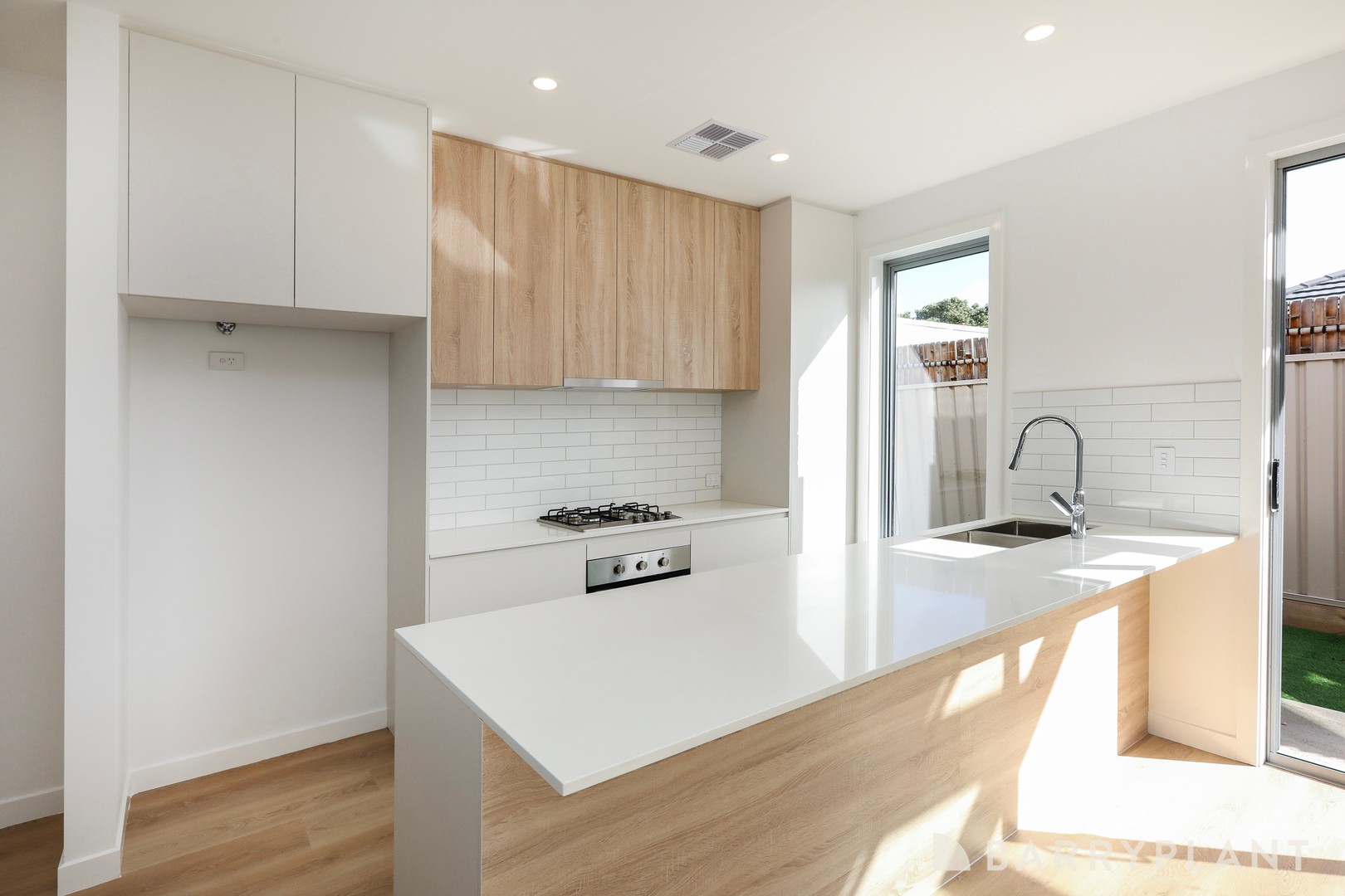 3/10 Armstrong Street, Sunshine West, VIC 3020, Sunshine West - Thumbnail 2