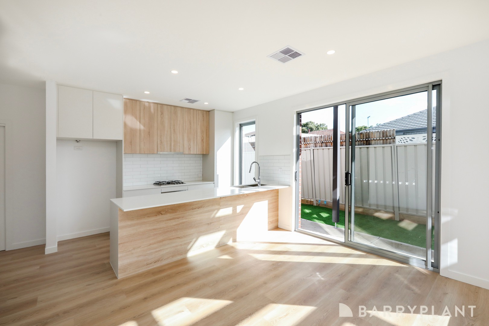 3/10 Armstrong Street, Sunshine West, VIC 3020, Sunshine West - Thumbnail 3