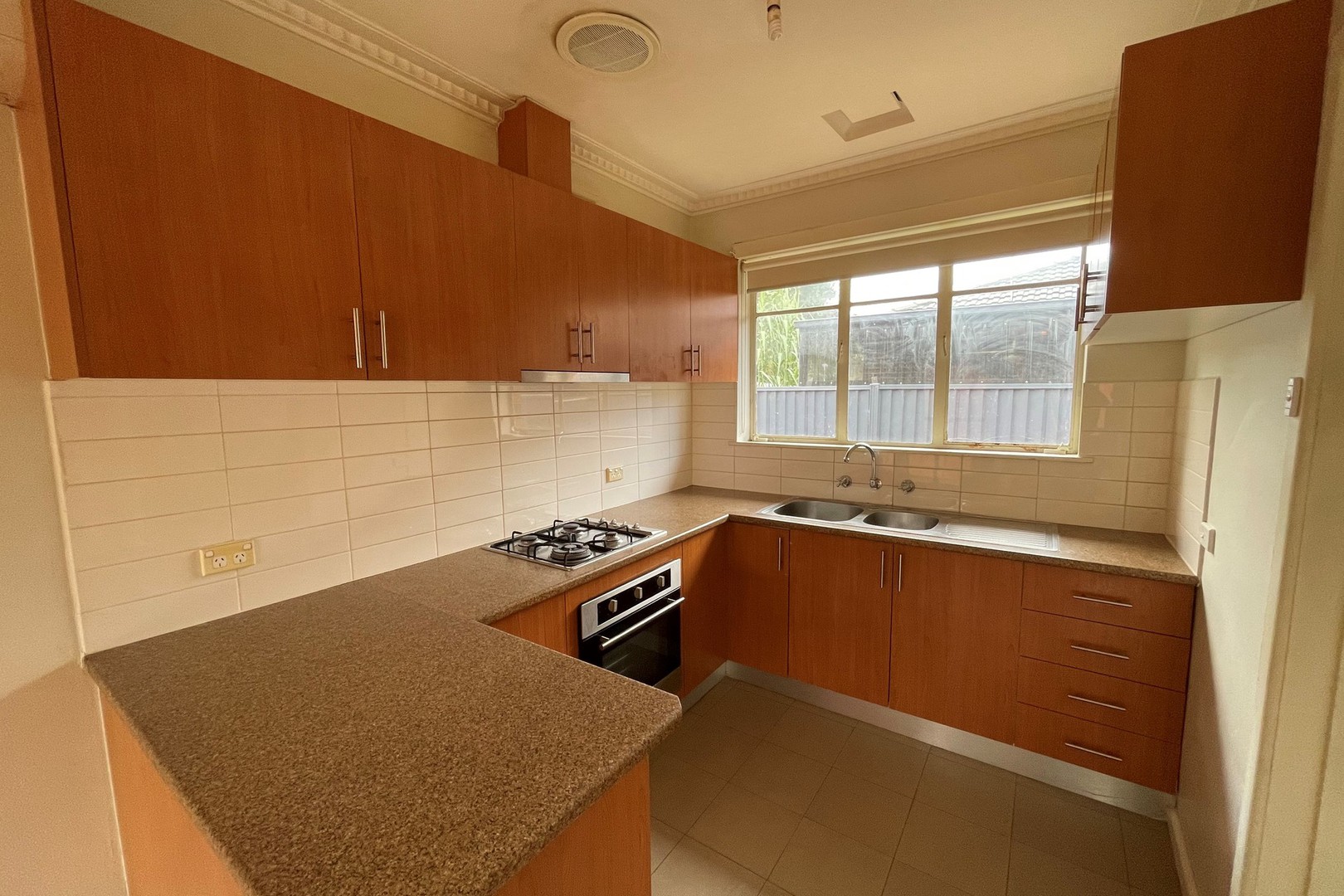 3/10 Johnson Street, Reservoir, VIC 3073, Reservoir - Thumbnail 4