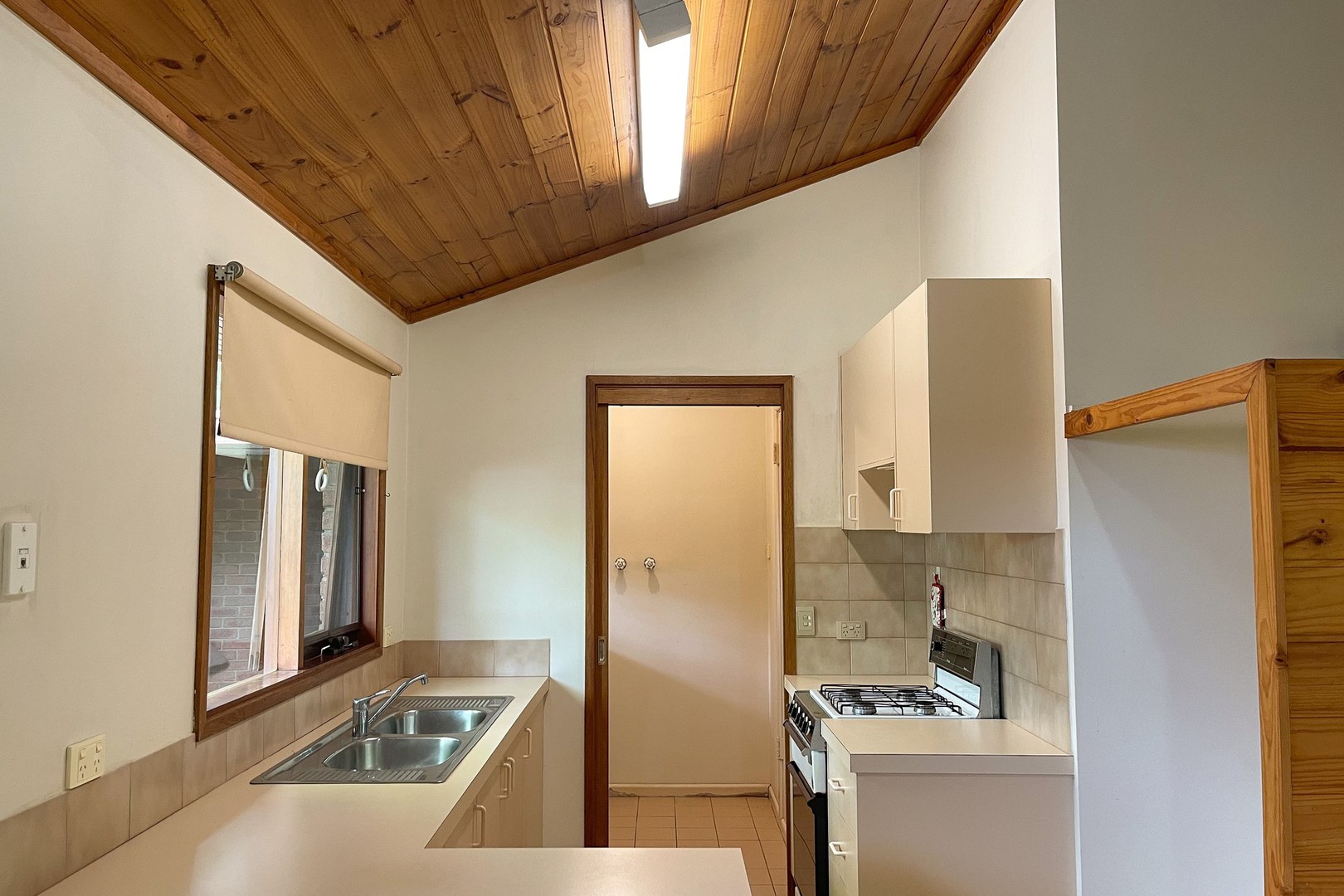 3/10 Kennedy Avenue, Ringwood, VIC 3134 - Thumbnail 2 - 28/10/2021