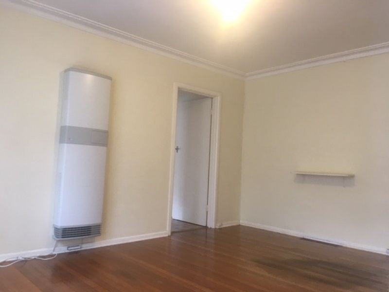 3/10 Lake Road, Blackburn, VIC 3130, Blackburn - Thumbnail 2