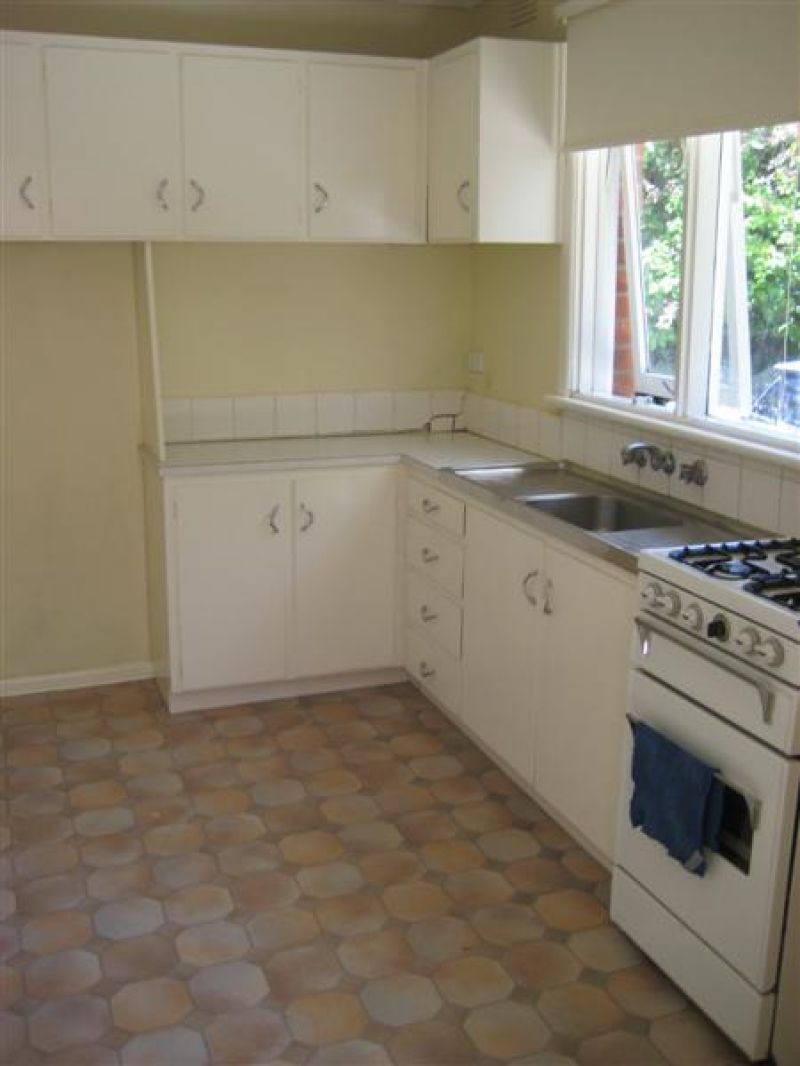 3/10 Lake Road, Blackburn, VIC 3130, Blackburn - Thumbnail 3