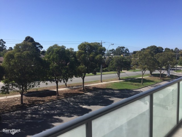 3/10 Llewellyn Place, Eumemmerring, VIC 3177, Eumemmerring - Thumbnail 2