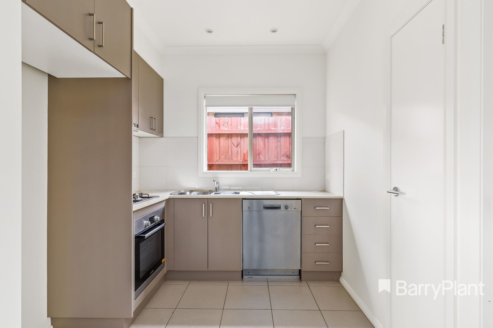 3/10 O'Dowd Street, Reservoir, VIC 3073, Reservoir - Thumbnail 2