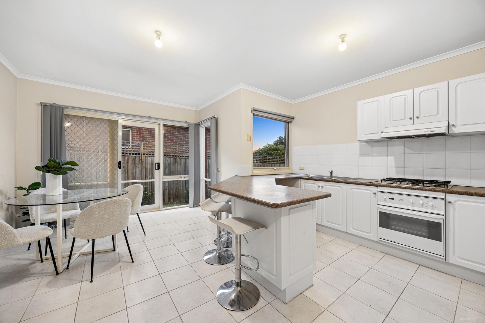 3/10 Simpsons Road, Box Hill, VIC 3128, Box Hill - Thumbnail 3