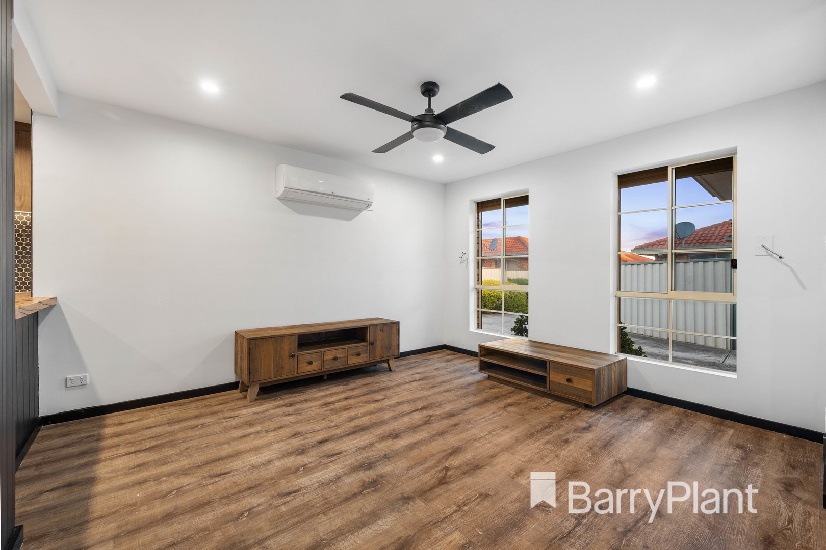 3/102-104 Fox Street, St Albans, VIC 3021, St Albans - Thumbnail 2