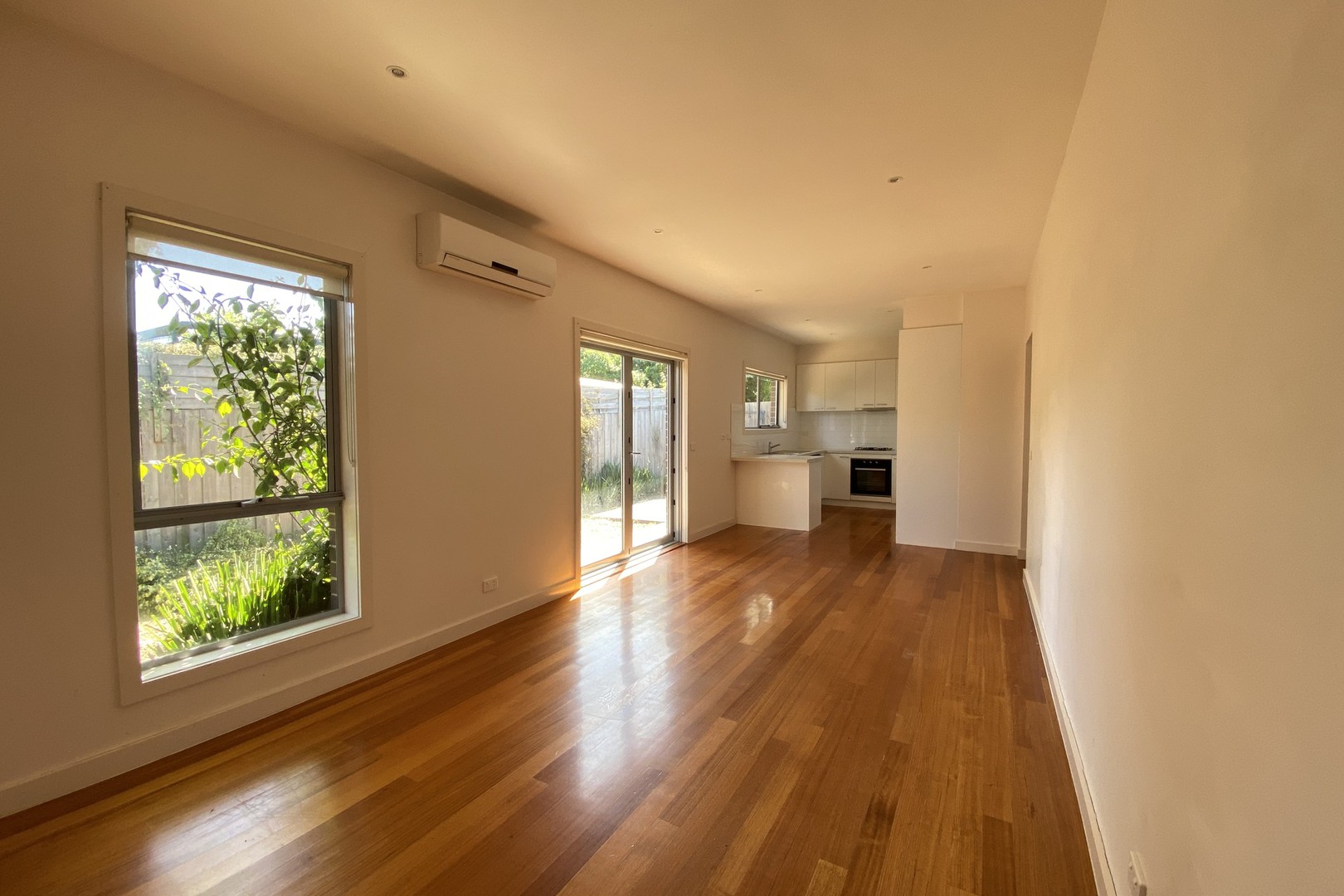 3/12 Griffiths Street, Reservoir, VIC 3073, Reservoir - Thumbnail 2