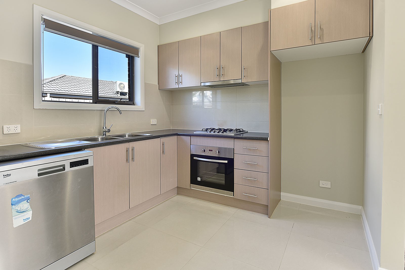 3/121 Cheddar Road, Reservoir, VIC 3073, Reservoir - Thumbnail 2