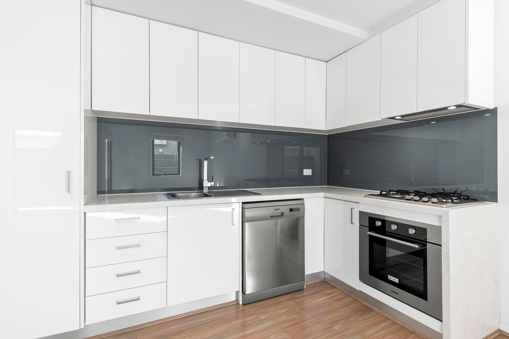 3/125 Raleigh Road, Maribyrnong, VIC 3032, Maribyrnong - Thumbnail 3
