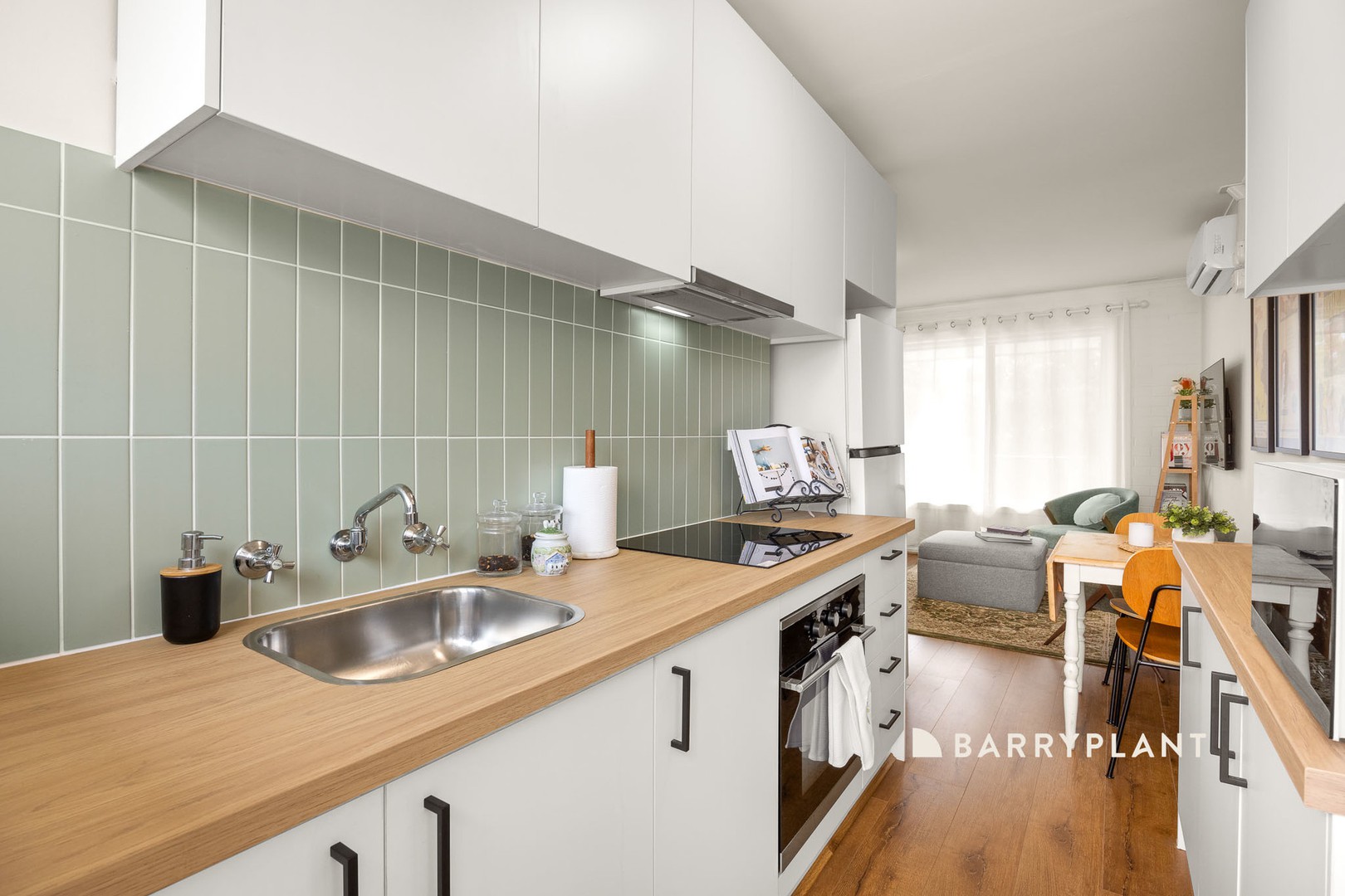 3/127 Beach Street, Frankston, VIC 3199 - Thumbnail 2 - 05/03/2026