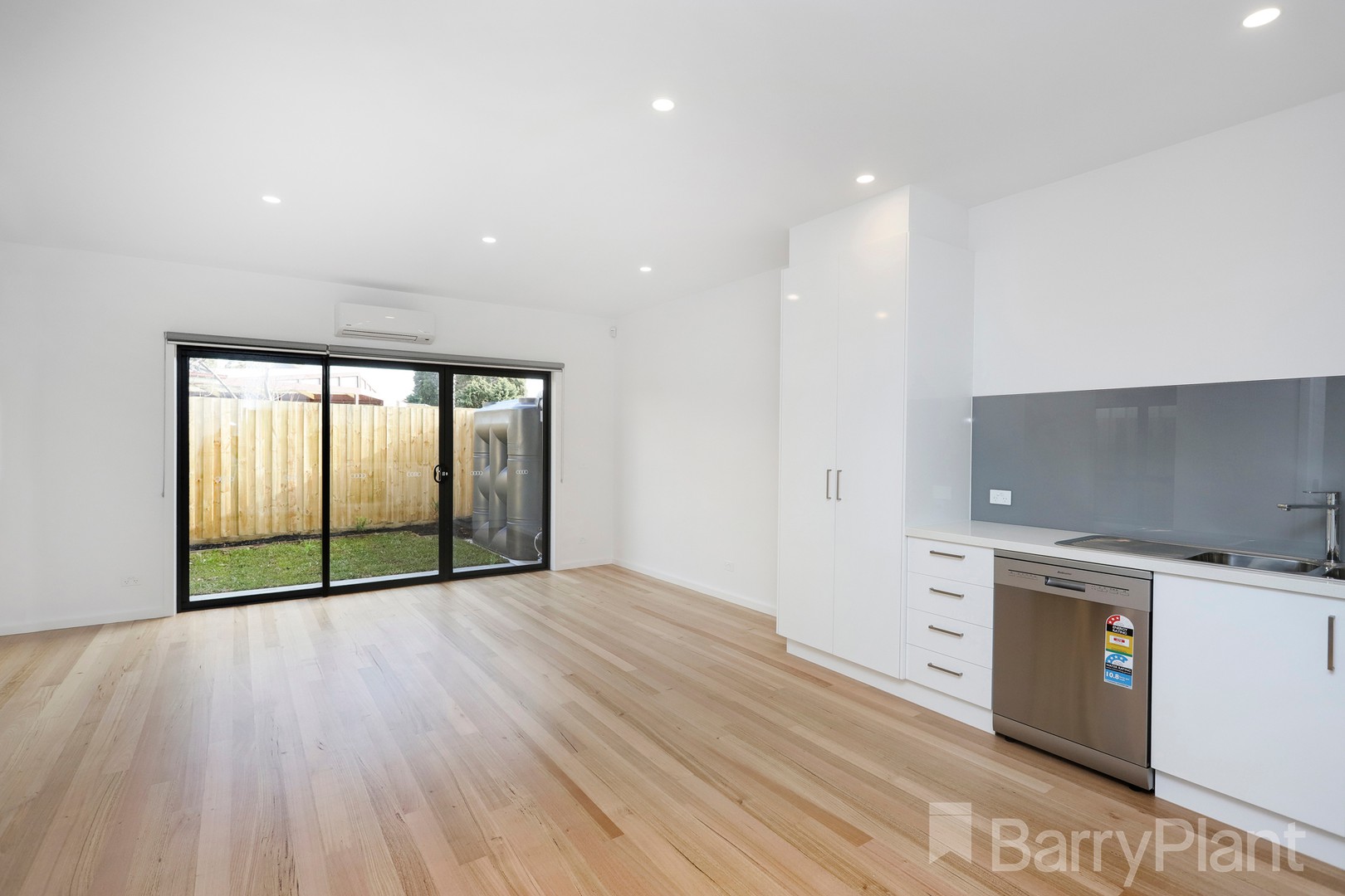 3/13 Burbank Ave, Gladstone Park, VIC 3043 - Thumbnail 1 - 18/06/2026