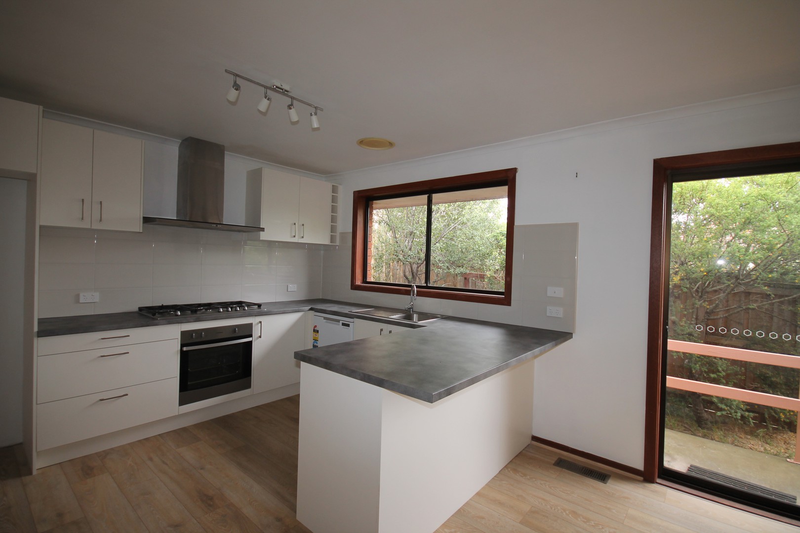 3/15 Dunstan Street, Preston, VIC 3072, Preston - Thumbnail 2
