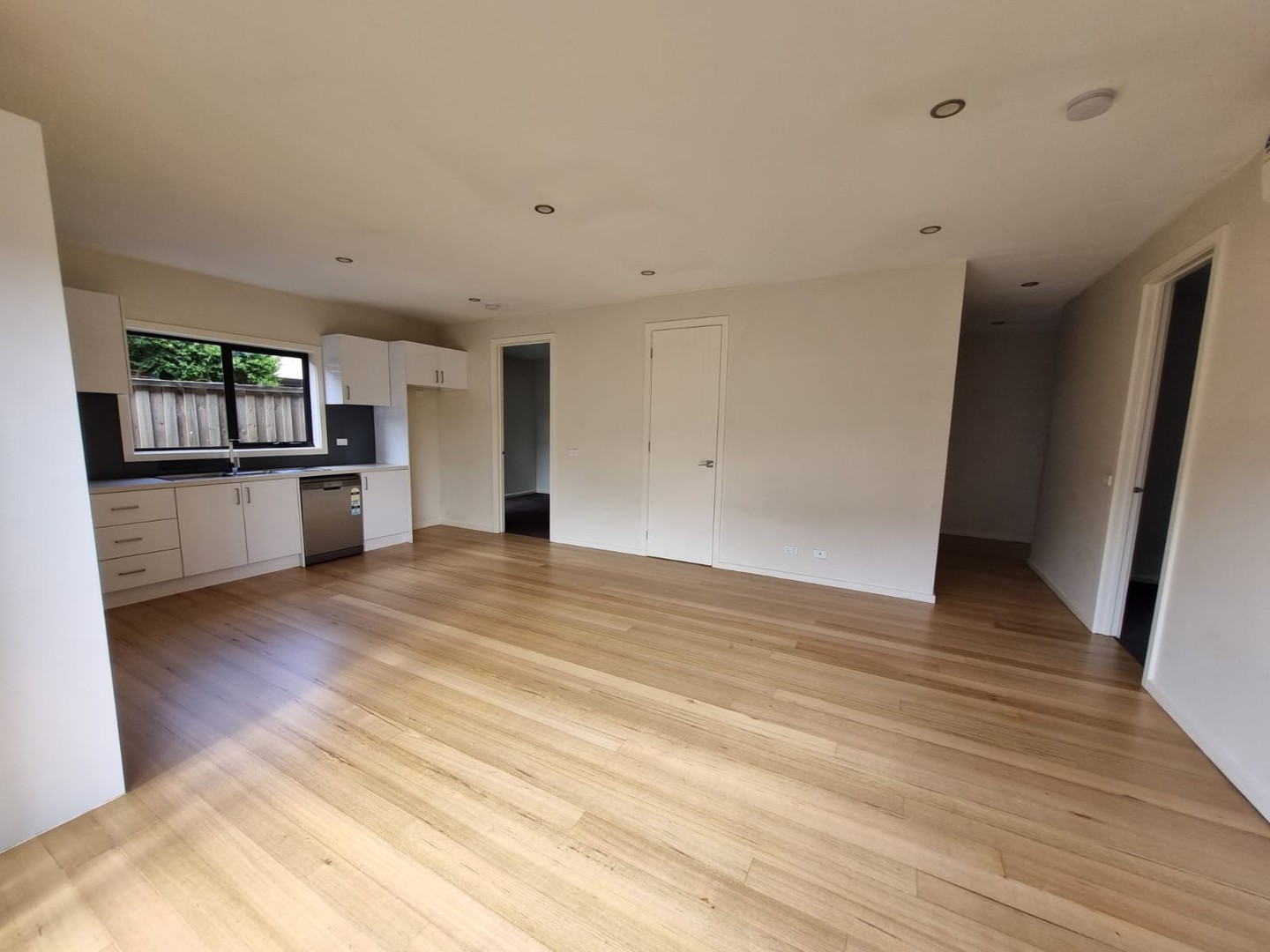 3/15 Leonard Avenue, Glenroy, VIC 3046 - Thumbnail 2 - 16/12/2025