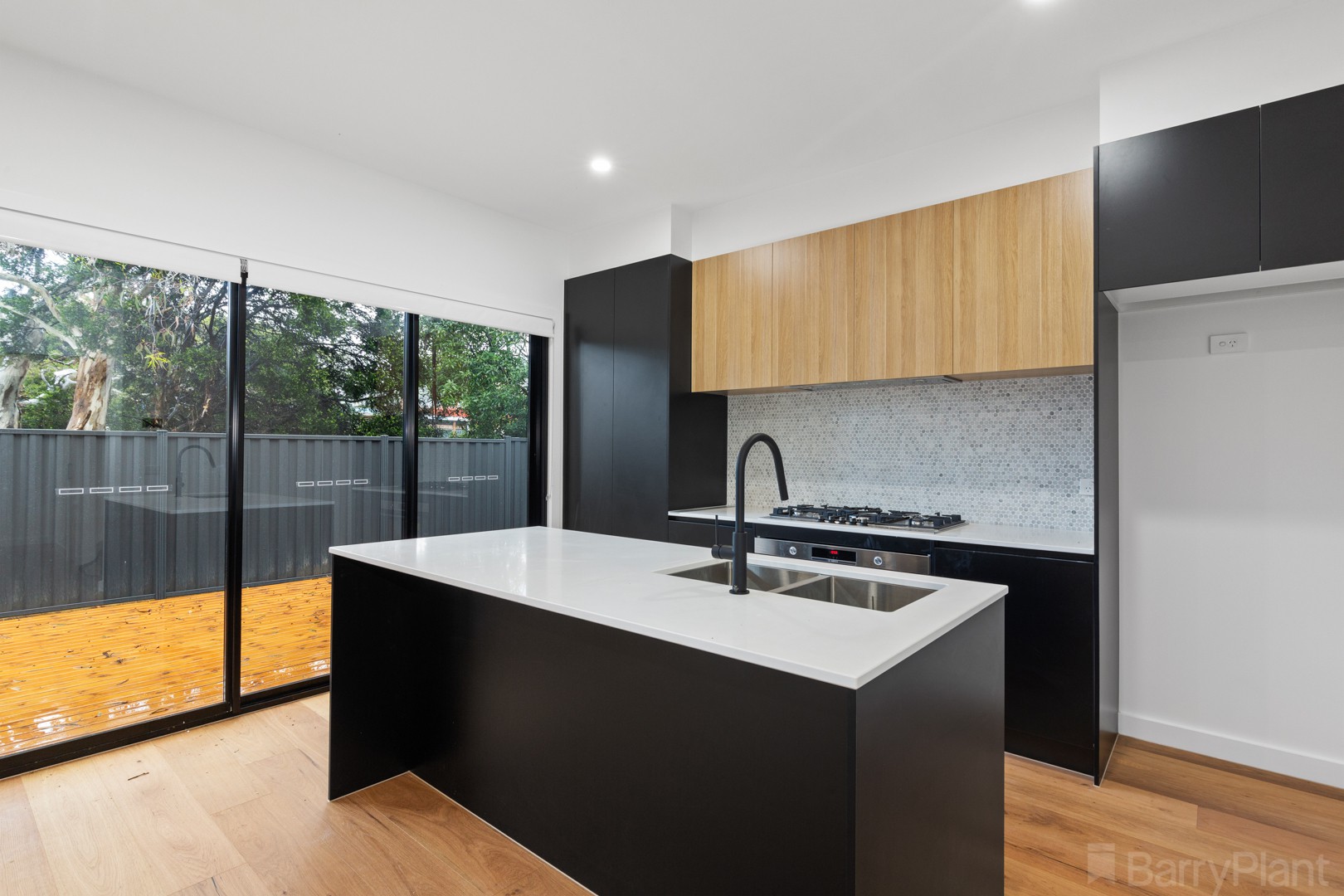 3/16 Yvonne Avenue, Croydon South, VIC 3136, Croydon South - Thumbnail 2