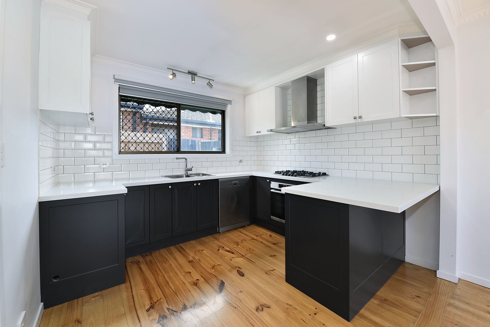 3/17 Tweedside St, Essendon, VIC 3040 - Thumbnail 1 - 14/04/2025