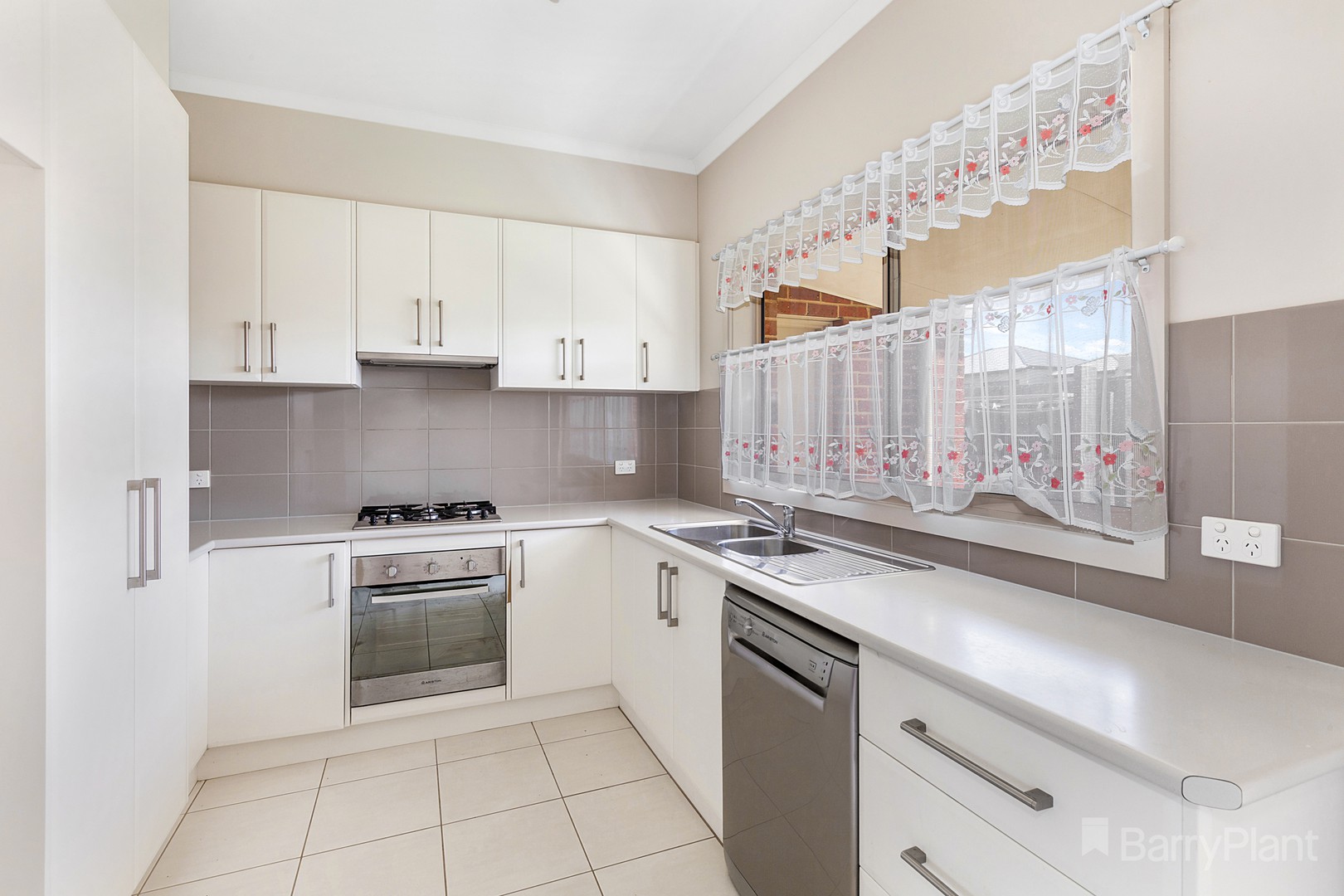 3/18 Dudley Street, Wallan, VIC 3756, Wallan - Thumbnail 2
