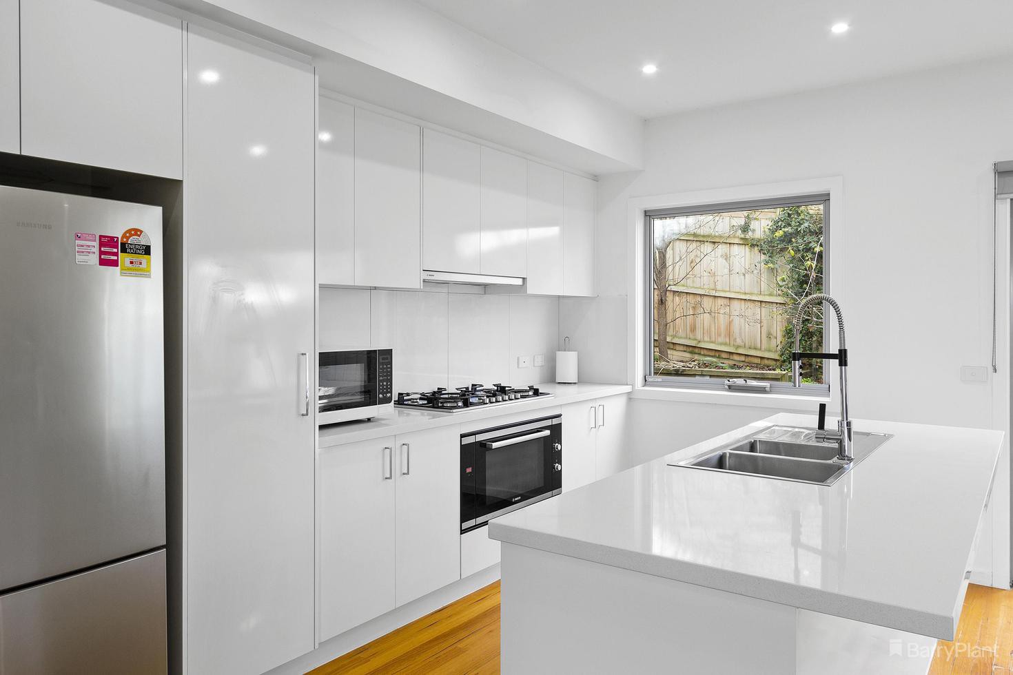 3/18 Heatherdale Road, Mitcham, VIC 3132, Mitcham - Thumbnail 3