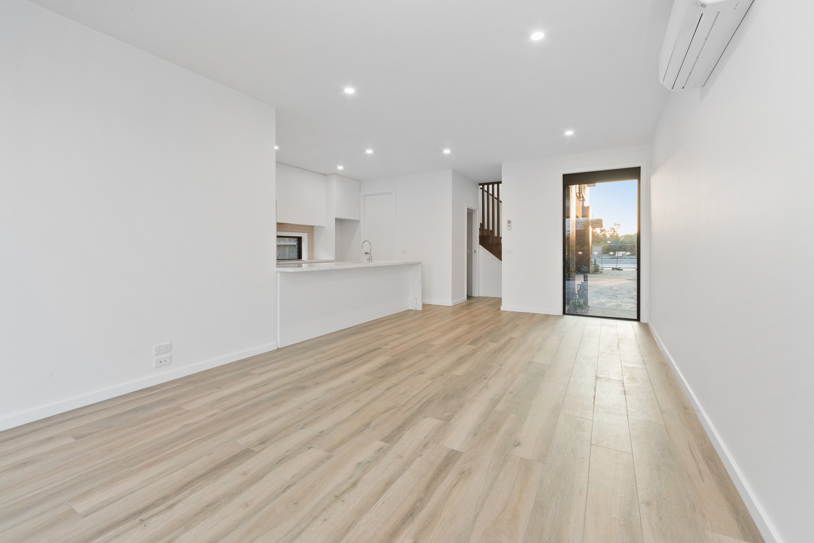 3/187 Nepean  HighwaySeaford, VIC 3198  - Leased, Seaford - Thumbnail 6