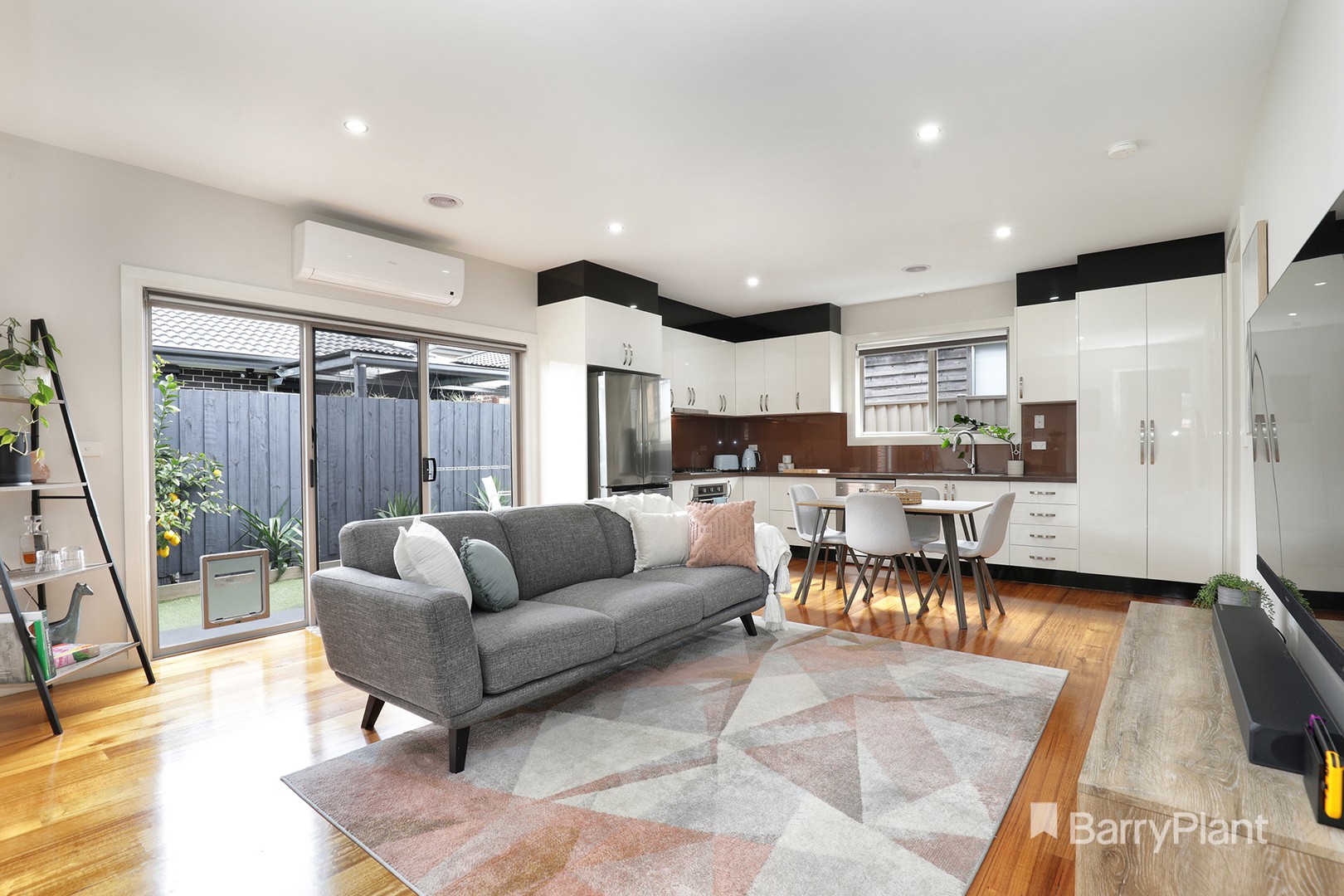 3/19 Isla AvenueGlenroy, VIC 3046, Glenroy - Thumbnail 3