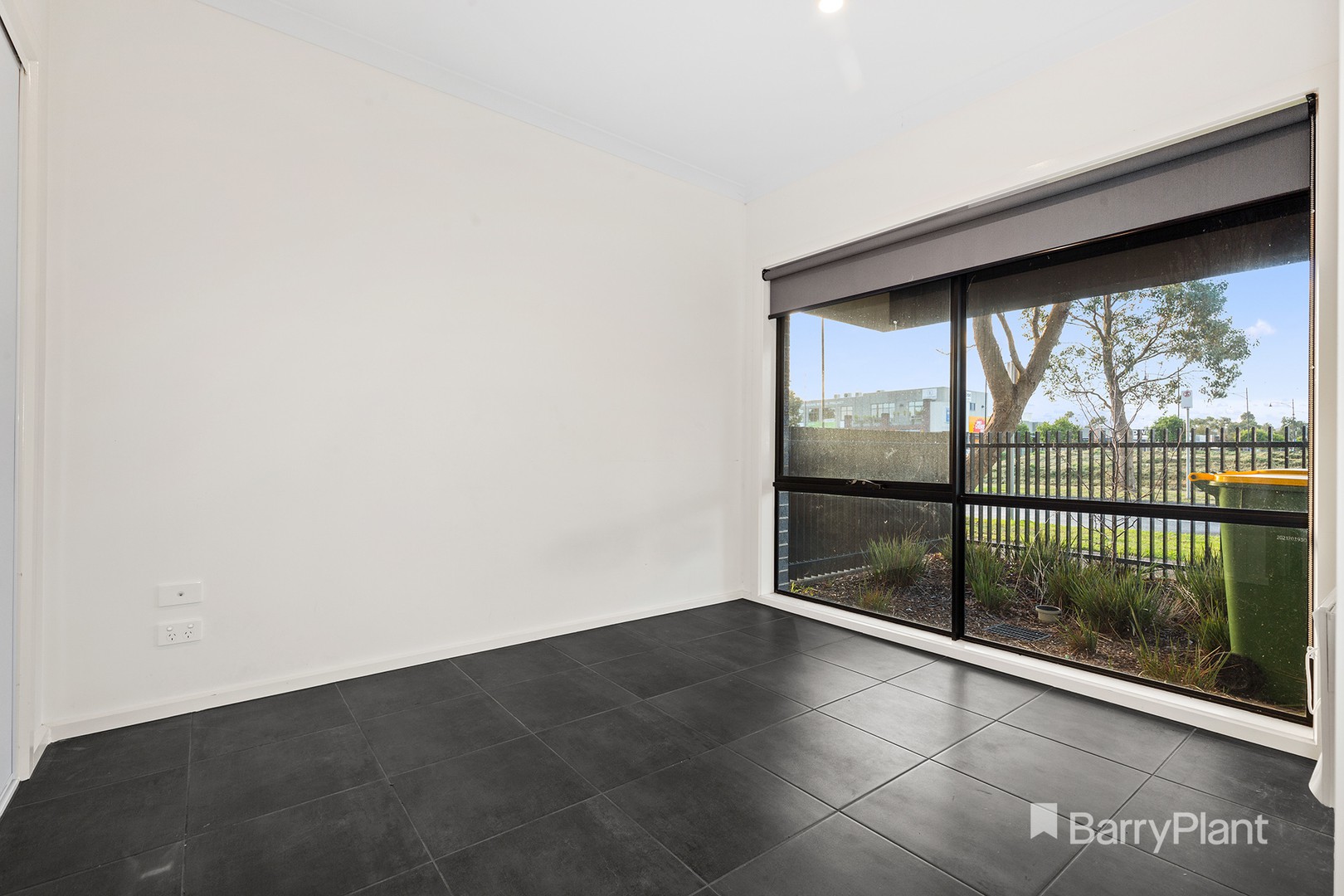 3/2 Bluestone Street, Pakenham, VIC 3810, Pakenham - Thumbnail 4