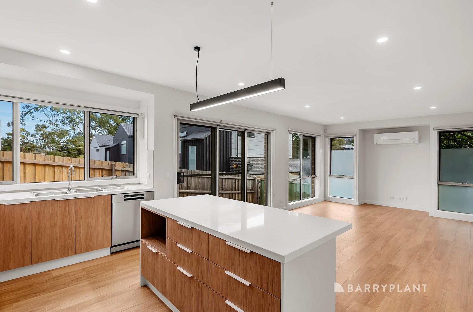 3/2 Hartwell Court, Mooroolbark, VIC 3138, Mooroolbark - Thumbnail 2