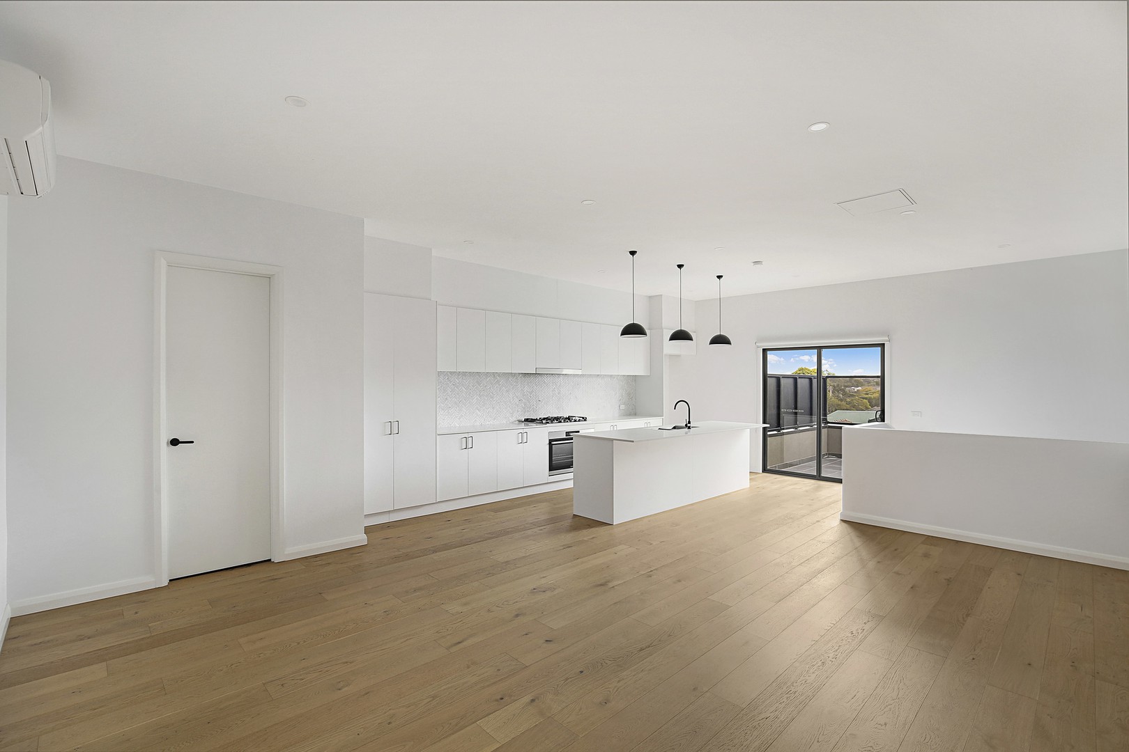 3/2 Keats Avenue, Kingsbury, VIC 3083 - Thumbnail 1 - 05/11/2021